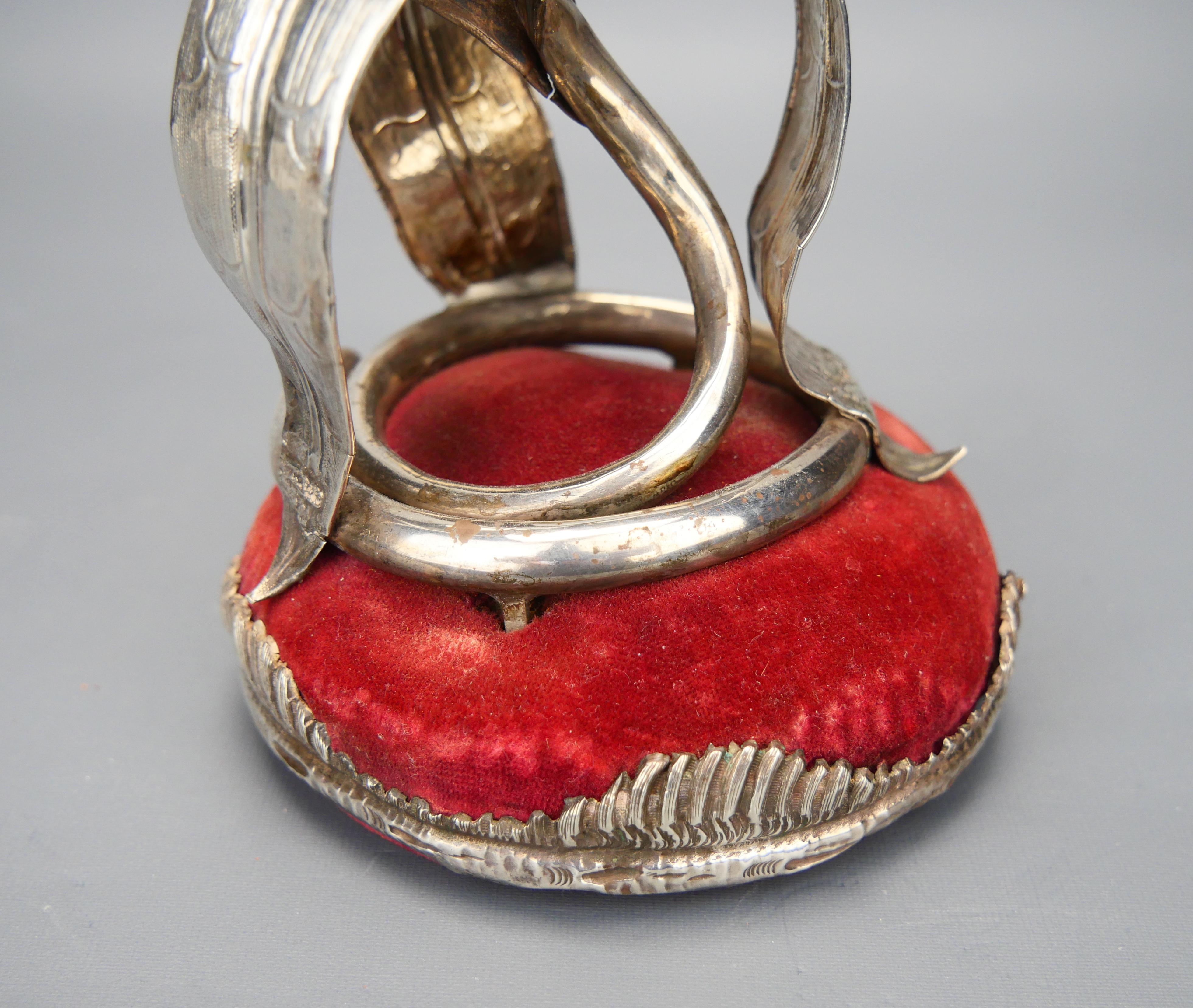 1862 Flower Jewelry Rings Demo Stand  solid 830 Silver Textile / 162 gr For Sale 6