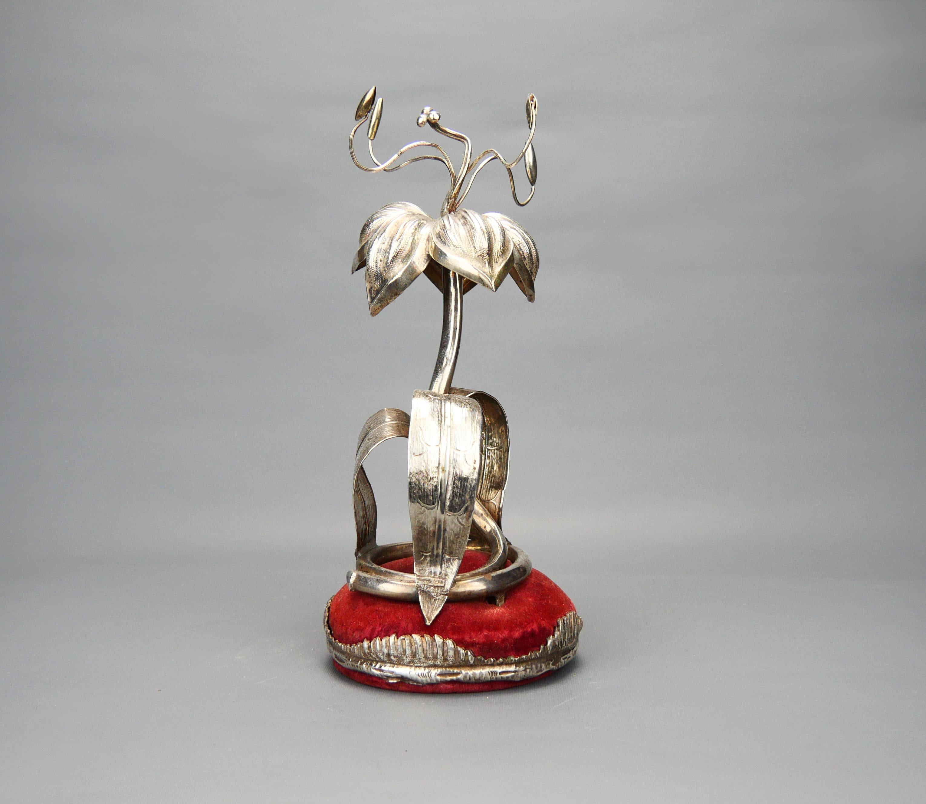 1862 Flower Jewelry Rings Demo Stand  solid 830 Silver Textile / 162 gr For Sale 1