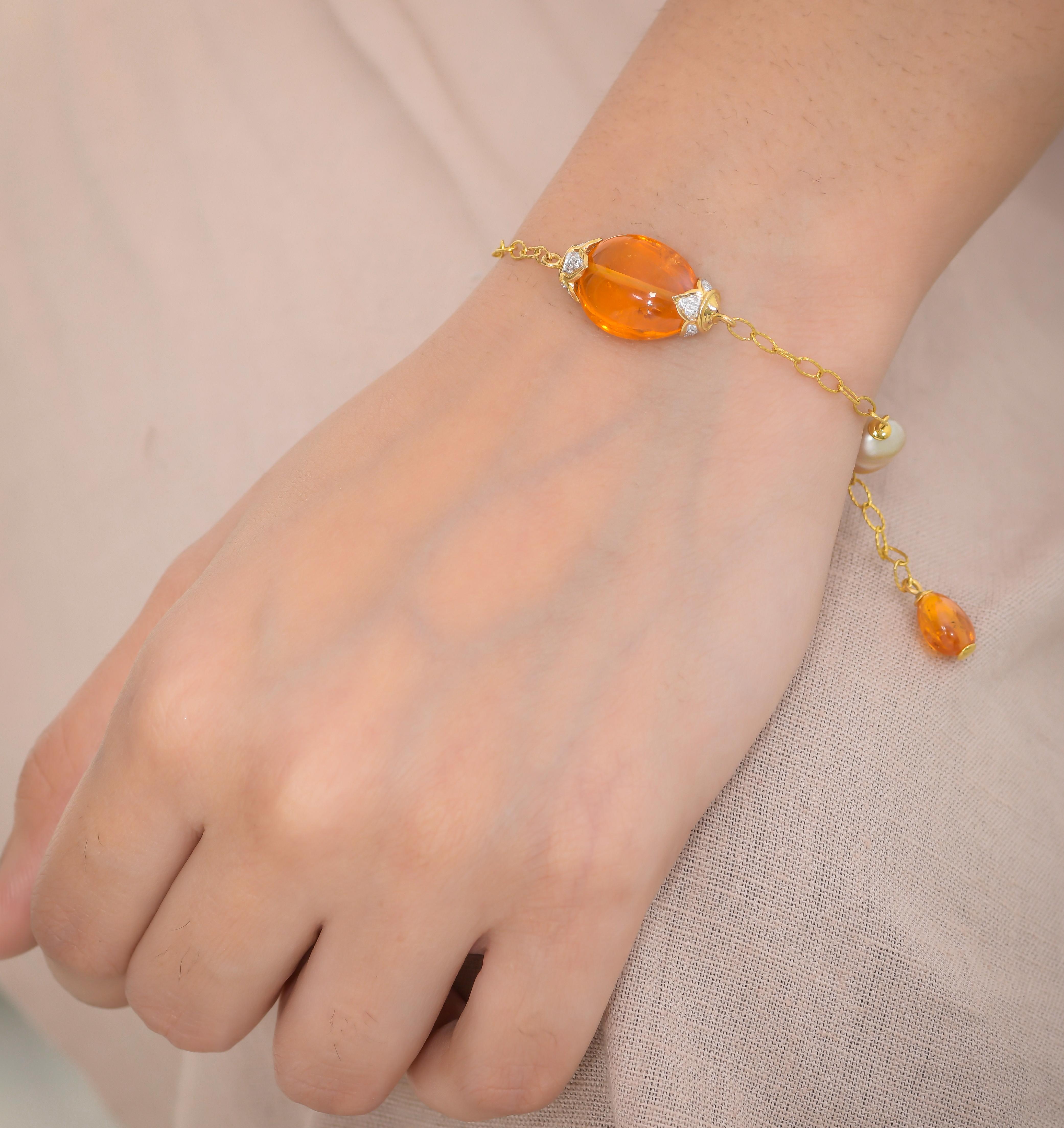 Bead 18.63 Carat Mandarin Garnet South Sea Pearl 18 Karat Yellow Gold Bracelet For Sale