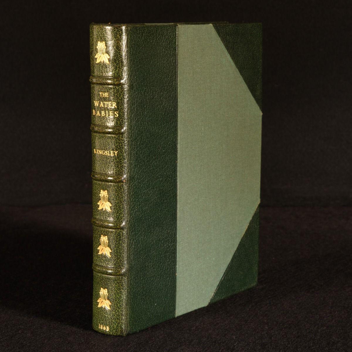 Una splendida prima edizione della celebre opera di letteratura per ragazzi di Charles Fr̩chon, rilegata da Bayntun-Riviere in mezzo marocchino schiacciato.

Rilegato da Bayntun-Riviere in un elegante mezzo marocchino schiacciato.

Prima edizione,