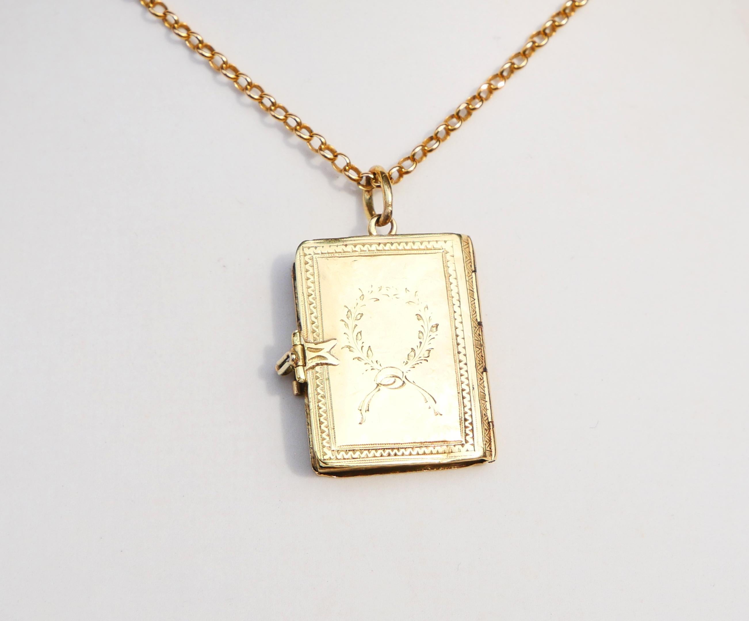 1864 Bible Book Locket Pendant solid 18K Gold  / 5.11  gr For Sale 3