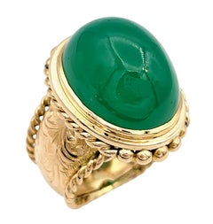 18,64 Karat Oval Cabochon Grüner Chalcedon-Cocktailring aus 18 Karat Roségold