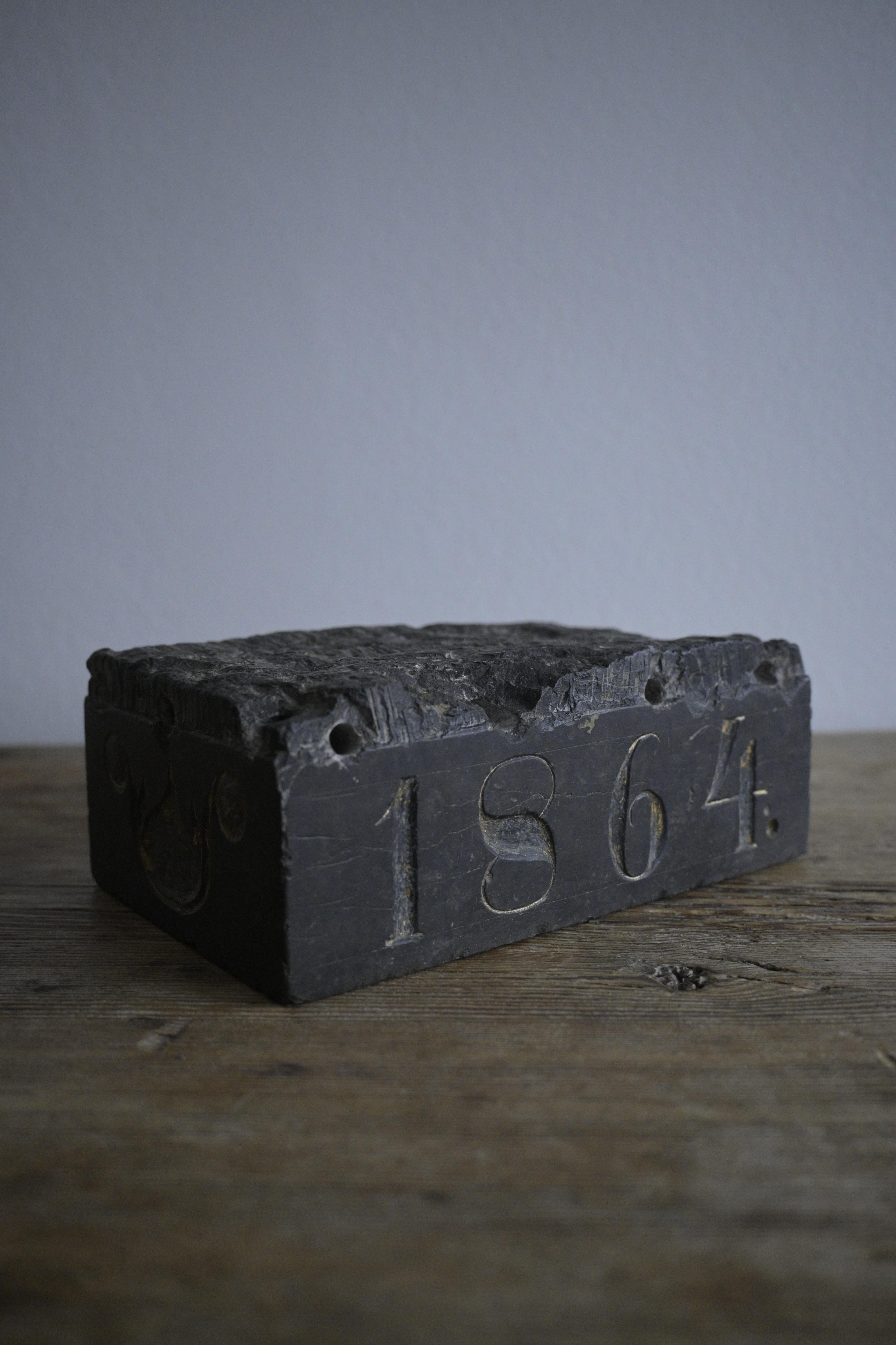 Suédois 1864 Pad à aiguille en calcaire d'Öland, Suède  en vente
