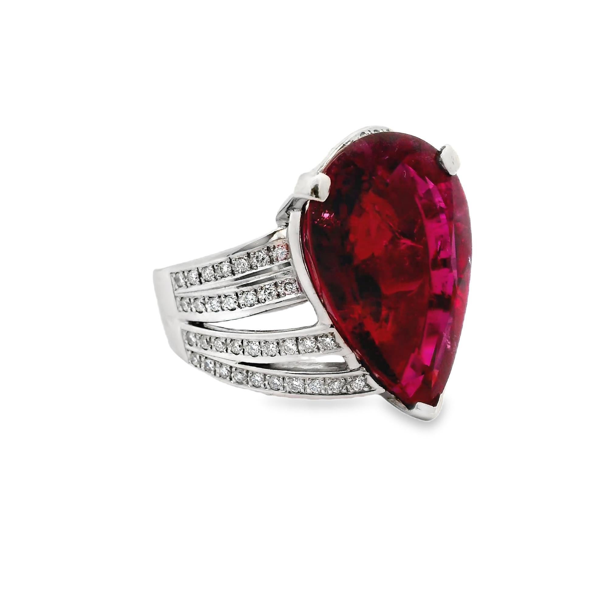 18,65 Karat Rubellit Turmalin Diamant Platin Cocktail-Ring (Zeitgenössisch) im Angebot