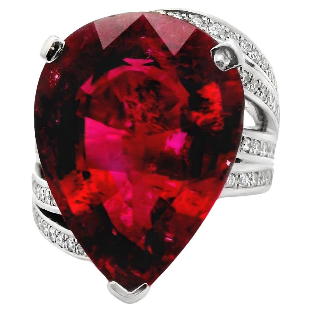 Bague cocktail en platine avec tourmaline rubellite de 18,65 carats et diamants