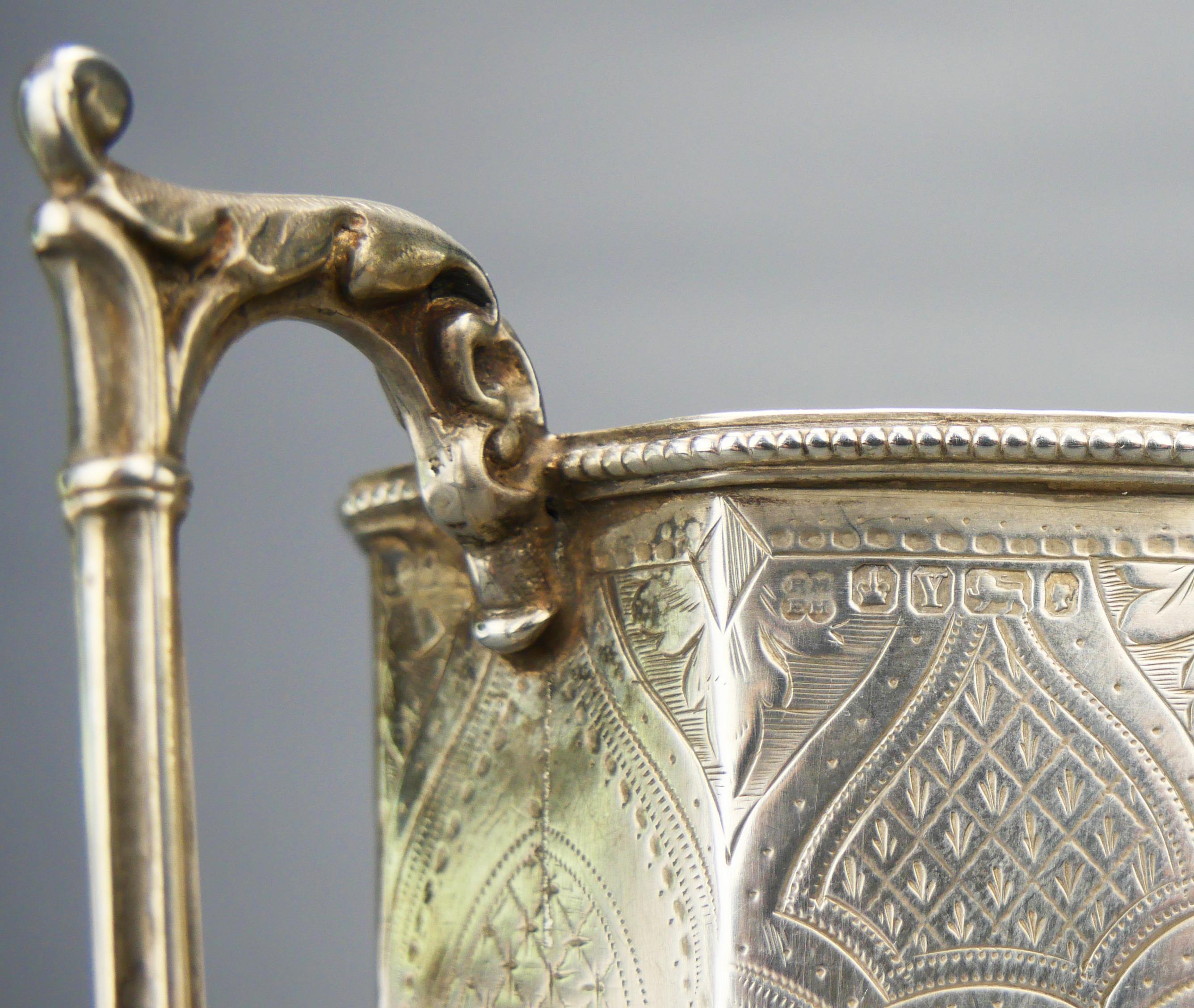 1866 British Victorian Cup Tankard Mug solid Sterling Silver / 162 gr For Sale 3
