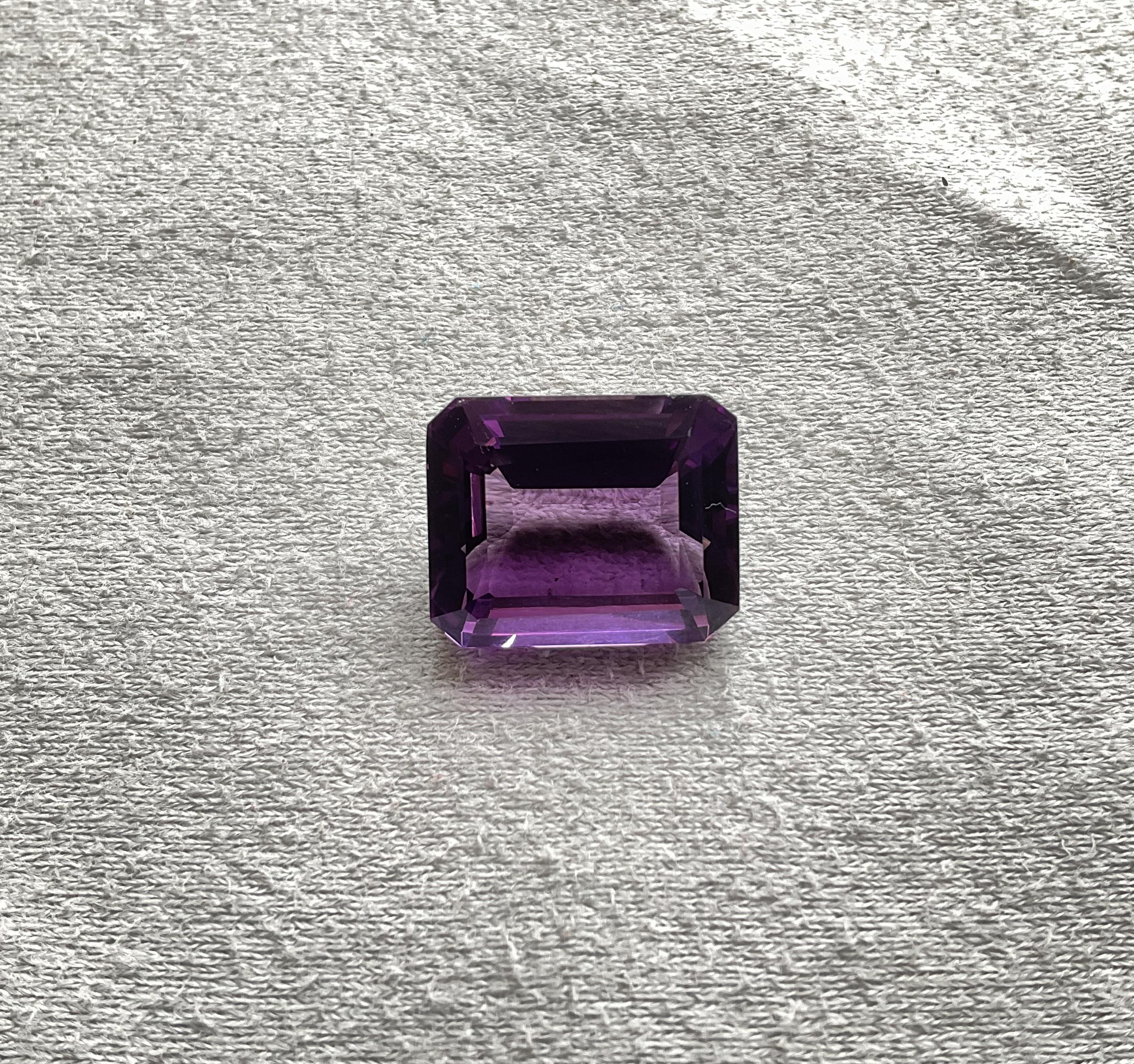 18.67 Carat Amethyst Top Quality Faceted Octagon Loose Gemstone For Jewelry Gem

Gemstone-Amethyst 
Shape - Octagon
size - 17x13.5x8 MM
Weight - 18.67
Quantity - 1 Piece