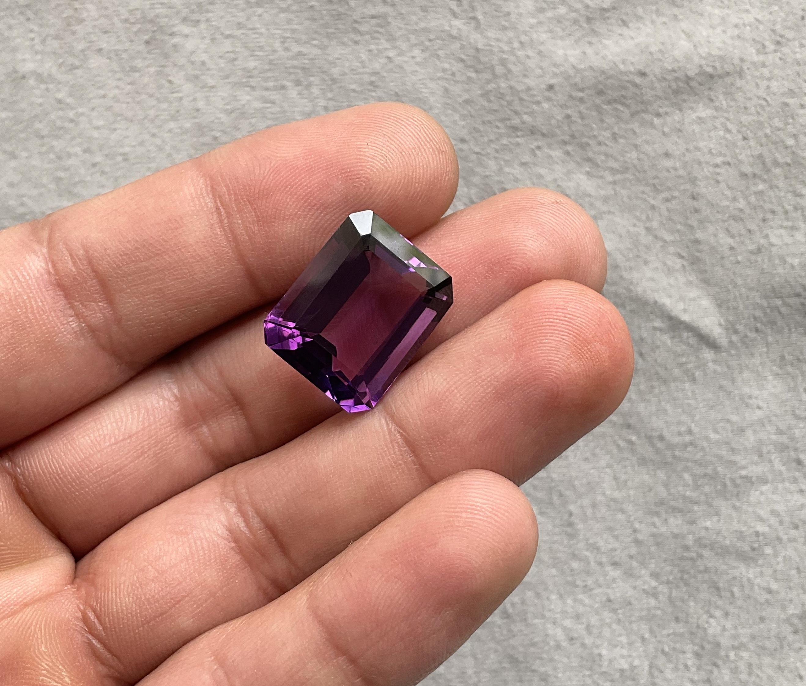 18.67 Carat Amethyst Top Quality Faceted Octagon Cut stone Gemstone For Jewelry  In New Condition For Sale In Jaipur, RJ