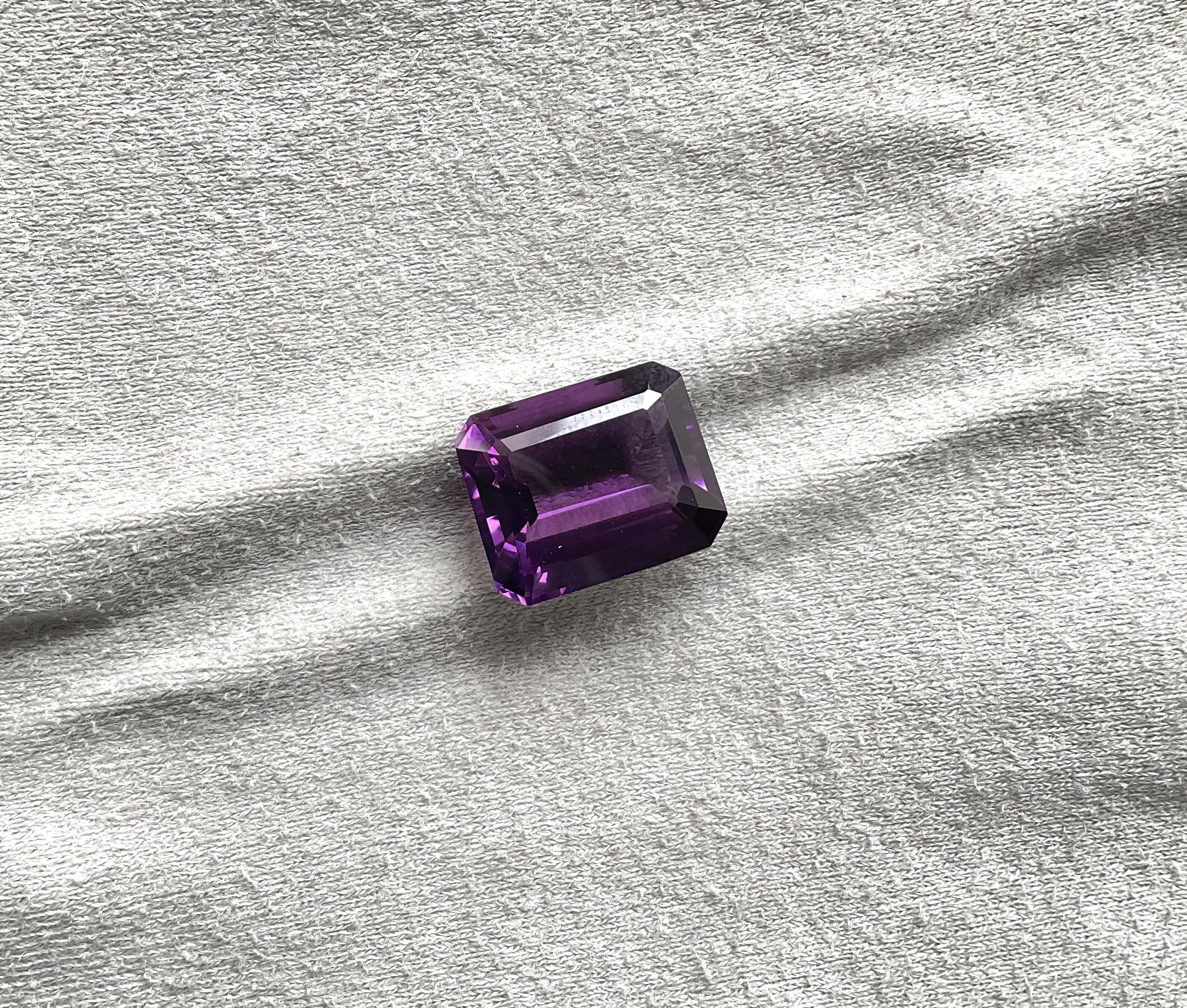 18.67 Carat Amethyst Top Quality Faceted Octagon Cut stone Gemstone For Jewelry  For Sale 2