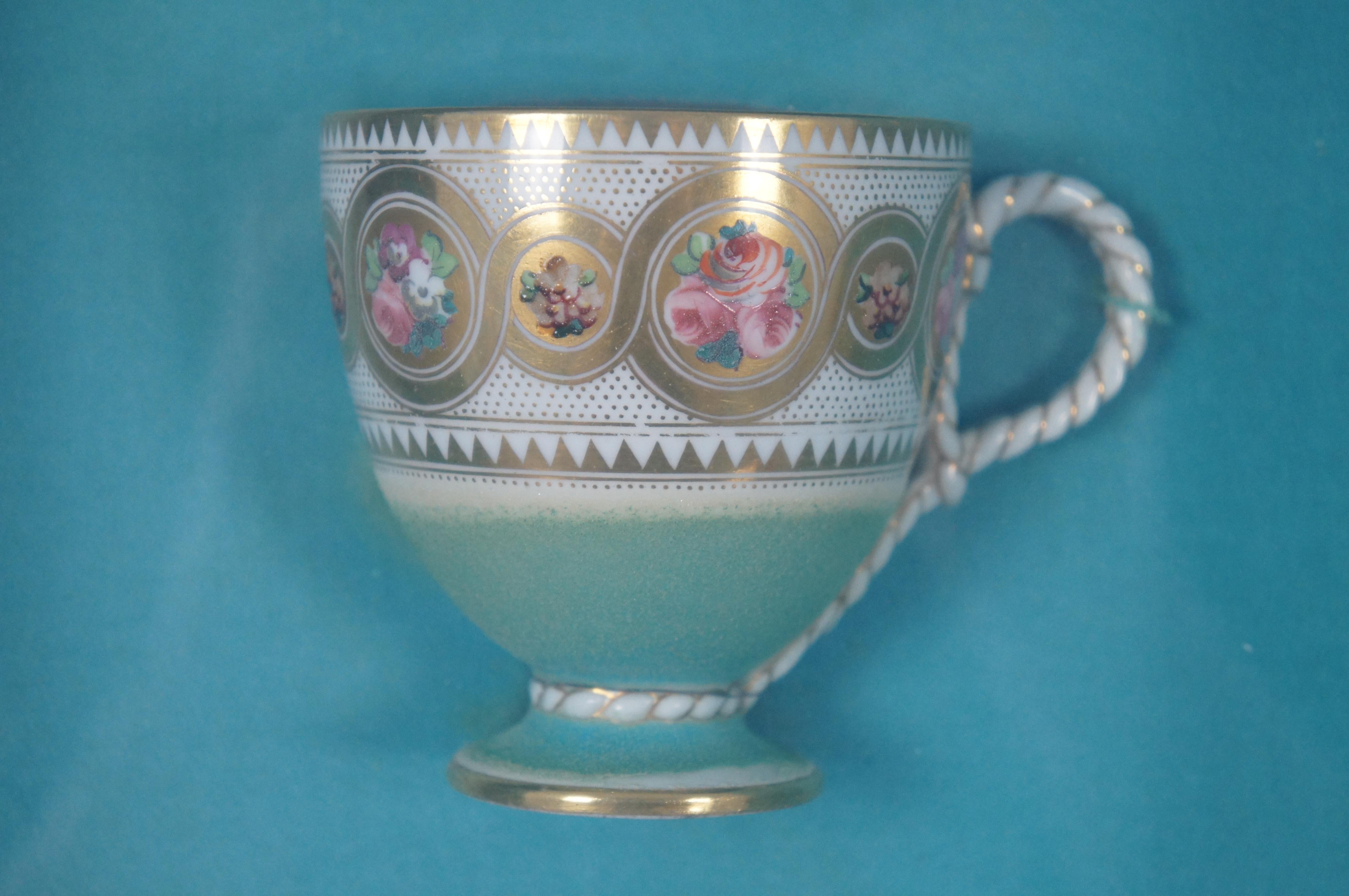1868 Rare Antique Anglais Victorien Shadowbox Tasse à thé, soucoupe et assiette Set en vente 3