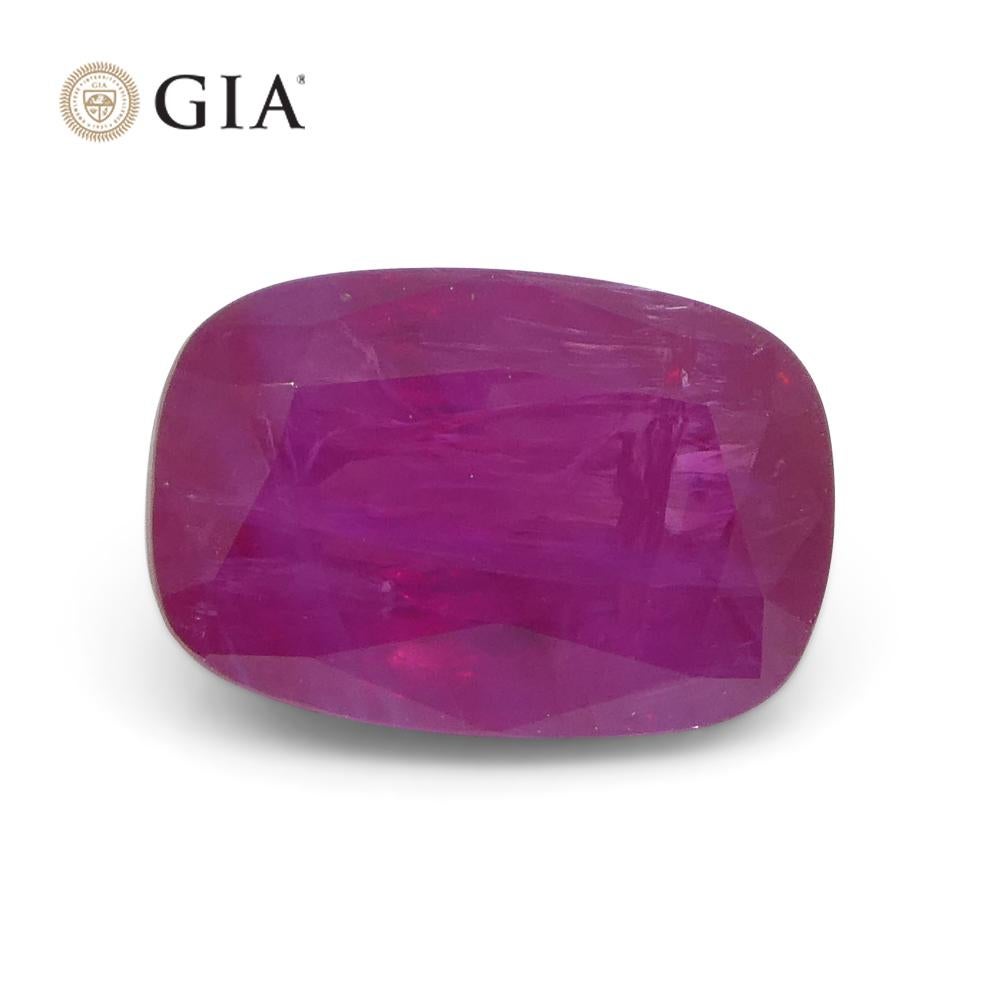 1.86ct Cushion Purplish Red Ruby GIA Certified Vietnam Unheated in vendita 6