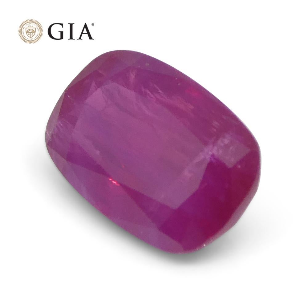 1.86ct Cushion Purplish Red Ruby GIA Certified Vietnam Unheated in vendita 1