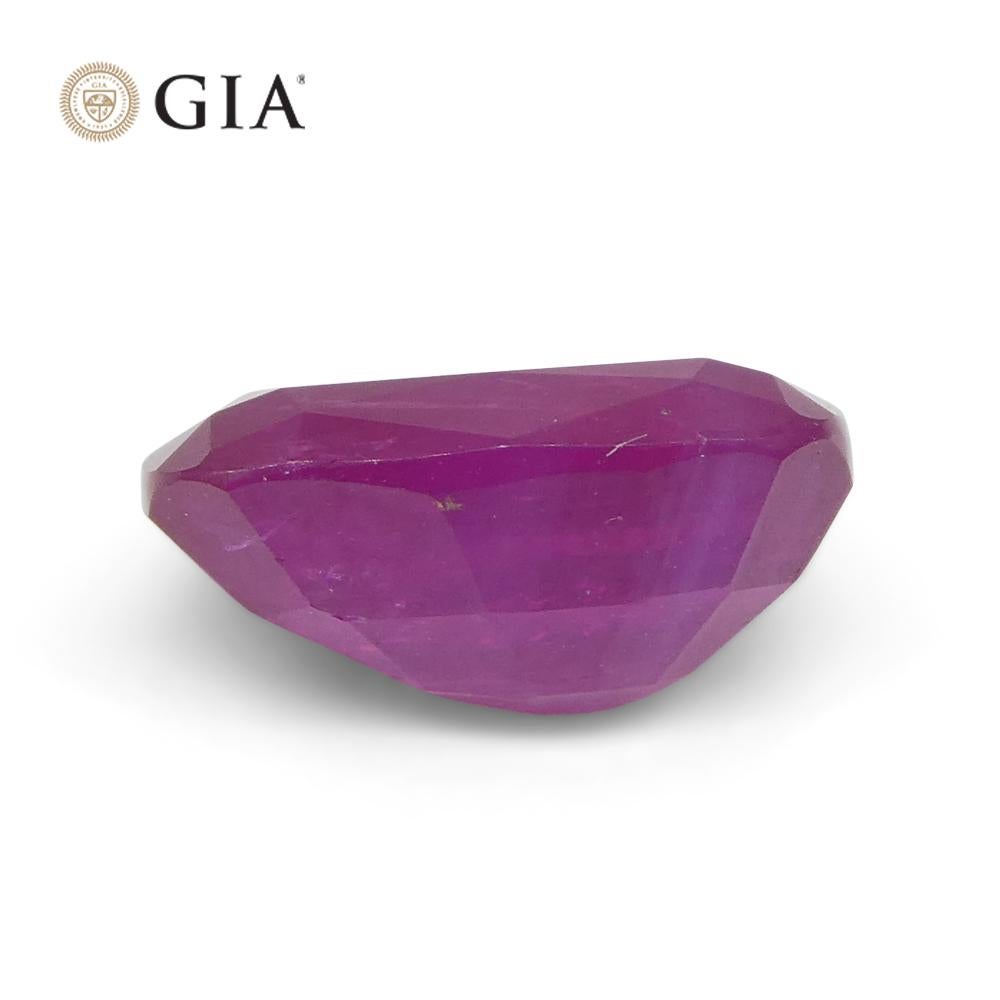 1.86ct Cushion Purplish Red Ruby GIA Certified Vietnam Unheated in vendita 3