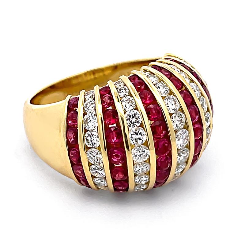 Round Cut 1.86ct Diamond 2.67ct Ruby Gold Ring For Sale