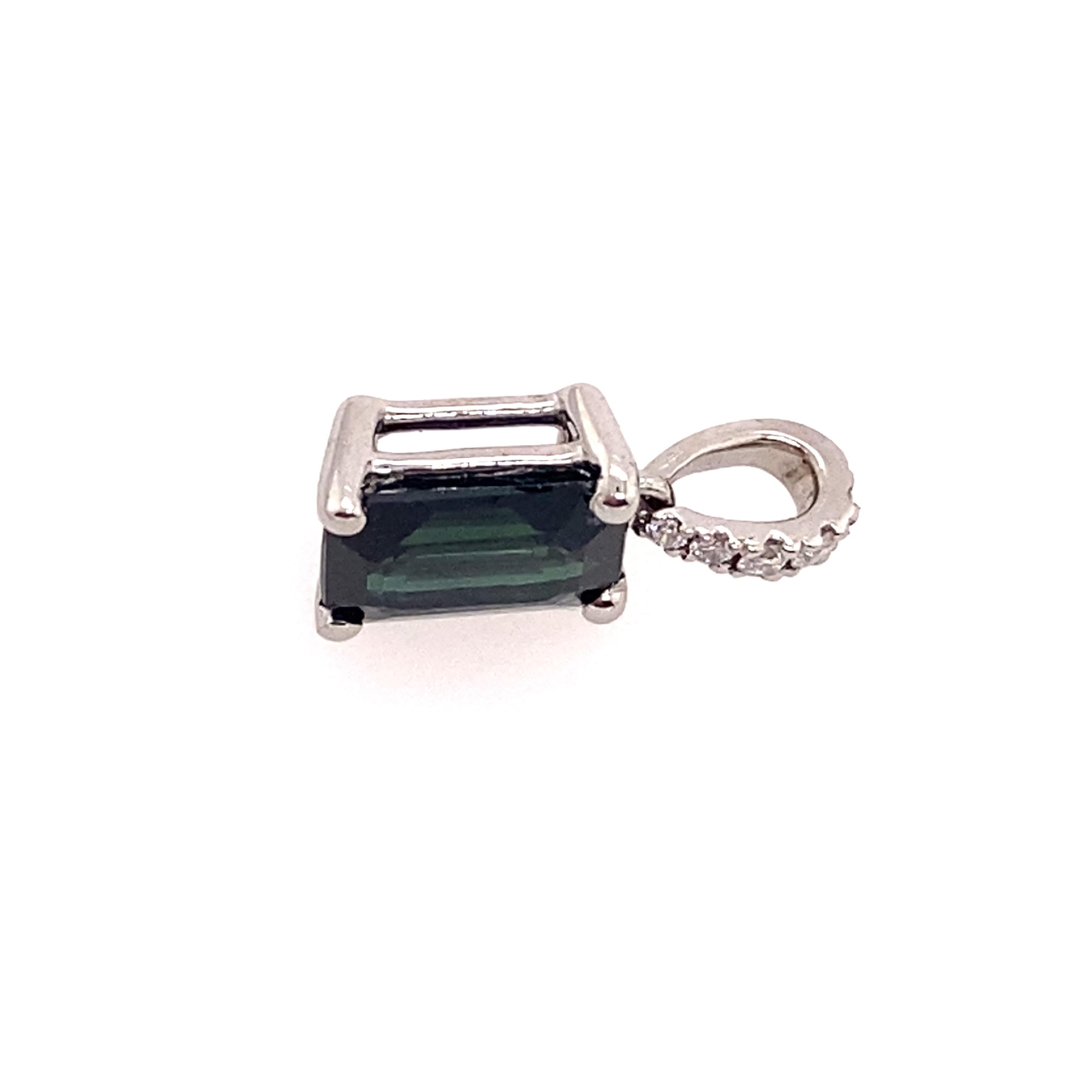 1.86ct Emerald Cut Natural Sapphire Pendant in 18ct White Gold with Diamonds For Sale 1