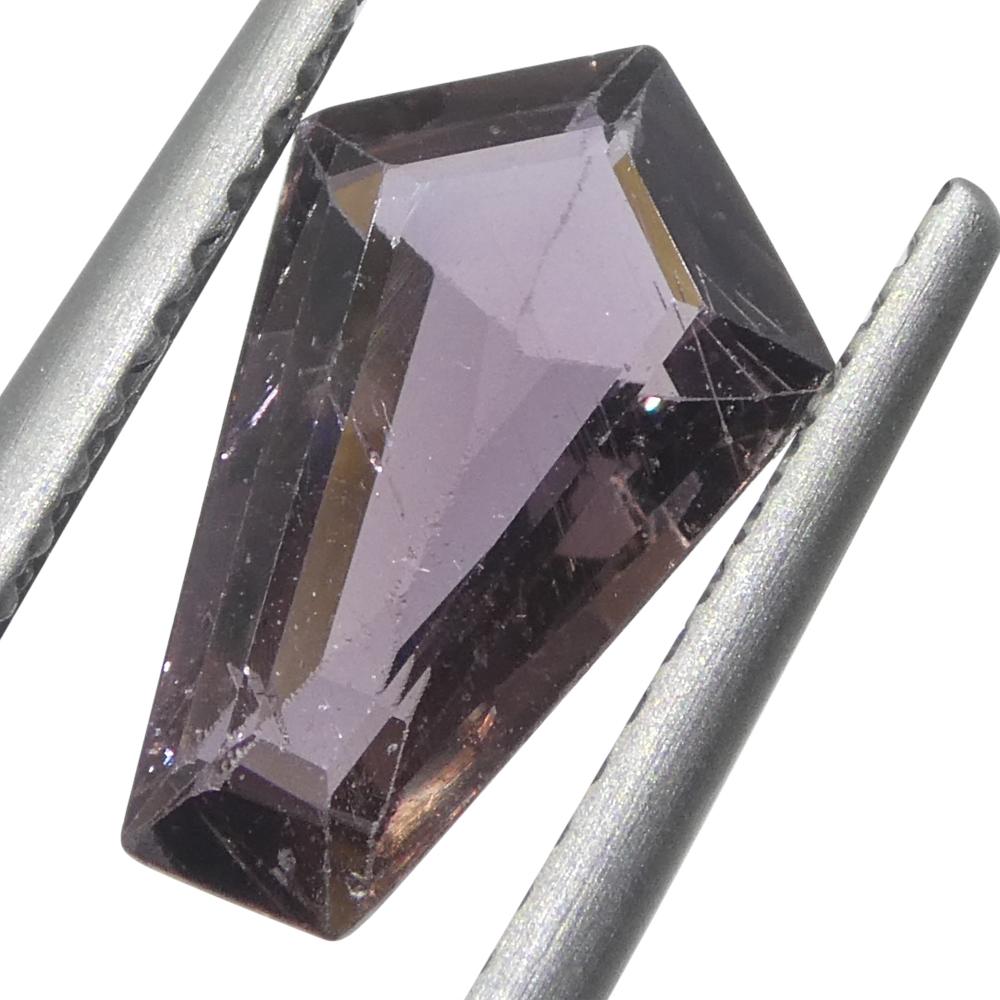 1,86ct Pentagon/Coffin Purple Sapphire aus Ostafrika (Brillantschliff) im Angebot