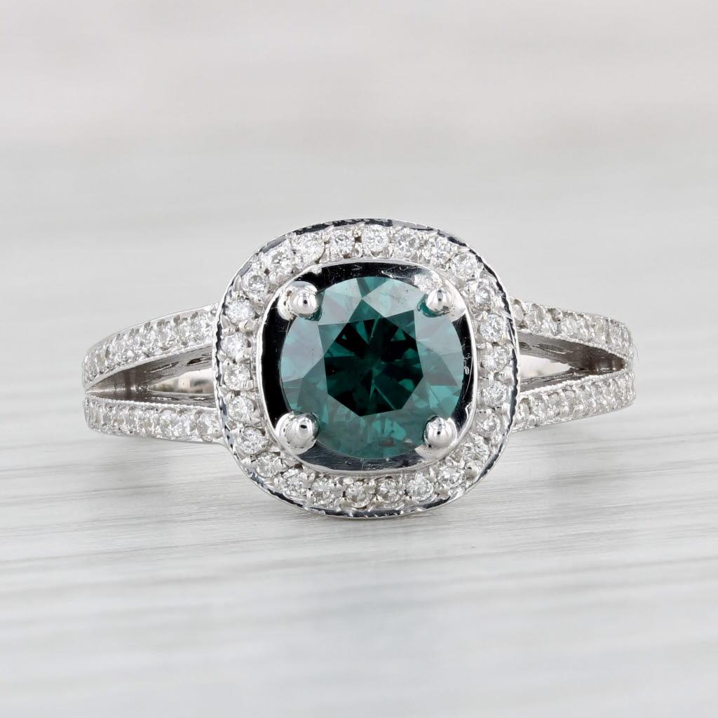 Informazioni sulla gemma:
- Diamante Nature -
Carati - 1,41ct 
Taglio - Brillante rotondo
Colore - Blu fantasia, verde verde verde, verde acqua
Chiarezza - I2
Trattamento - Trattamento del colore 
IGI# - 526282459

- Diamanti naturali -
Carati