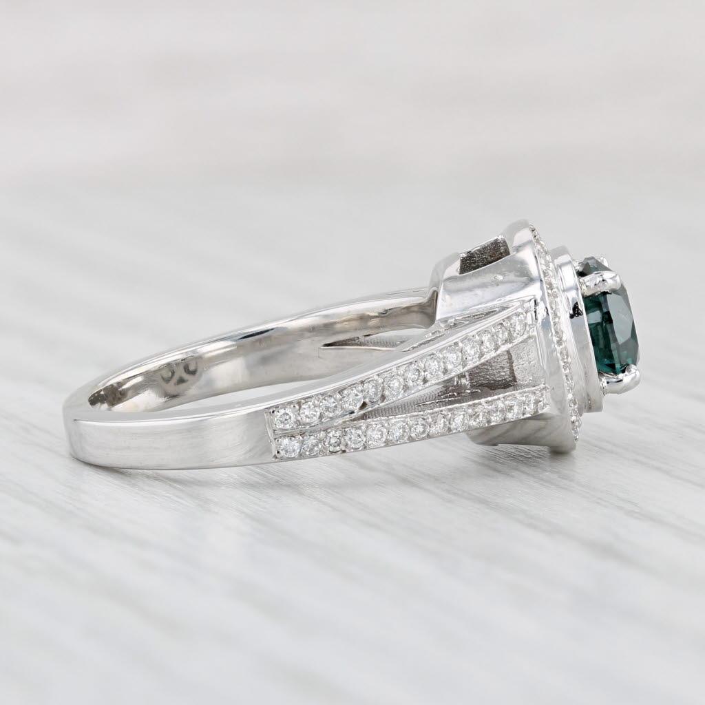 Taglio rotondo Anello di fidanzamento con diamante tondo aureola da 1,86 ct. in oro bianco 18k, misura 7,75 IGI in vendita