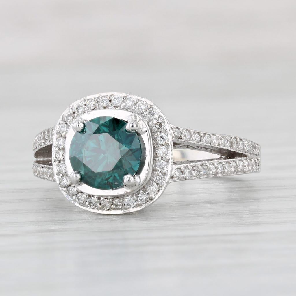 Anello di fidanzamento con diamante tondo aureola da 1,86 ct. in oro bianco 18k, misura 7,75 IGI In condizioni buone in vendita a McLeansville, NC