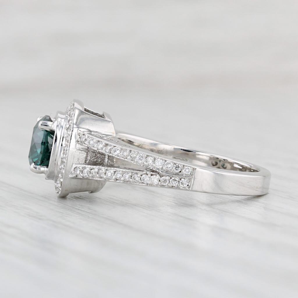 Anello di fidanzamento con diamante tondo aureola da 1,86 ct. in oro bianco 18k, misura 7,75 IGI in vendita 2