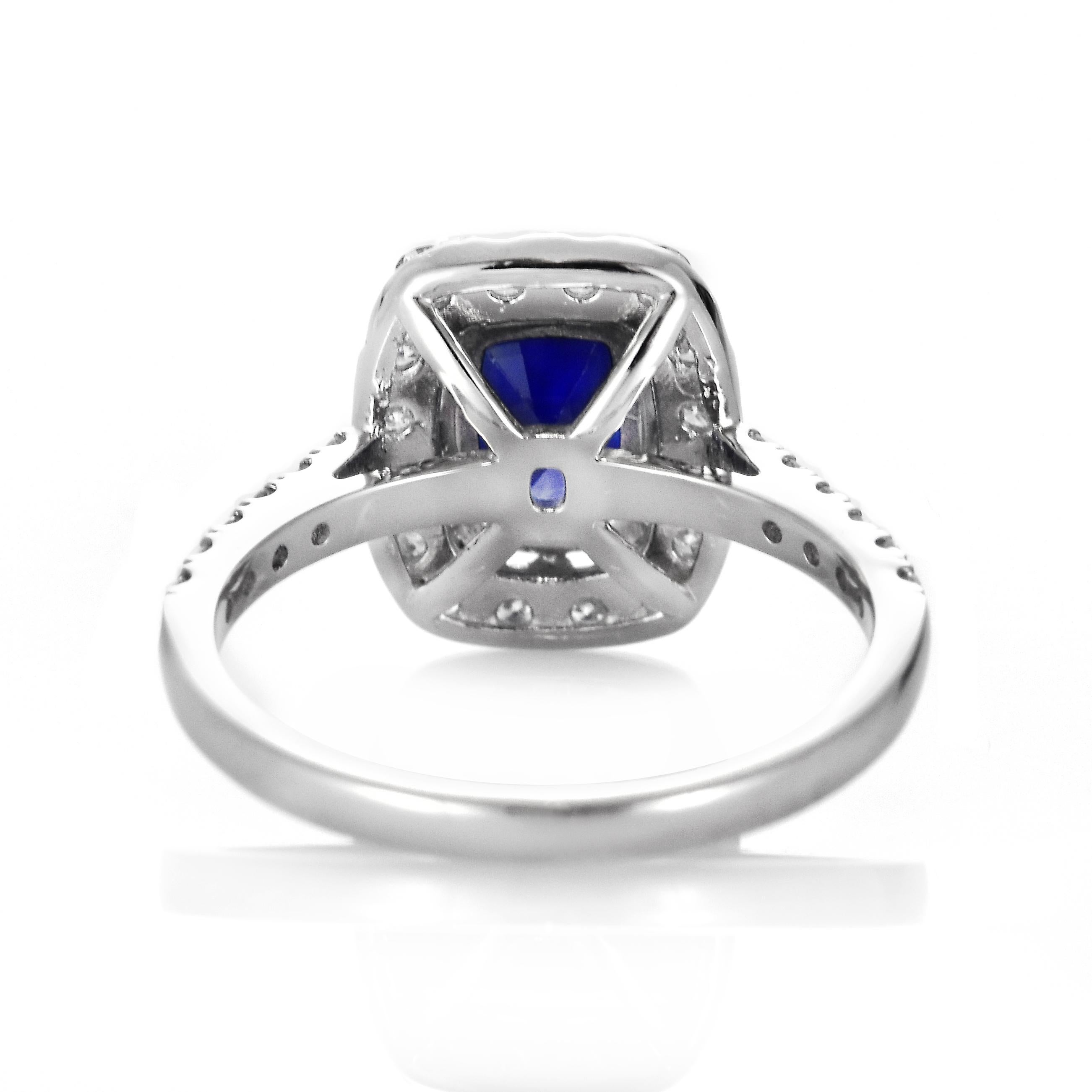 1.87 Carat Natural Royal Blue Sapphire and Diamond Ring Made in Platinum For Sale 6