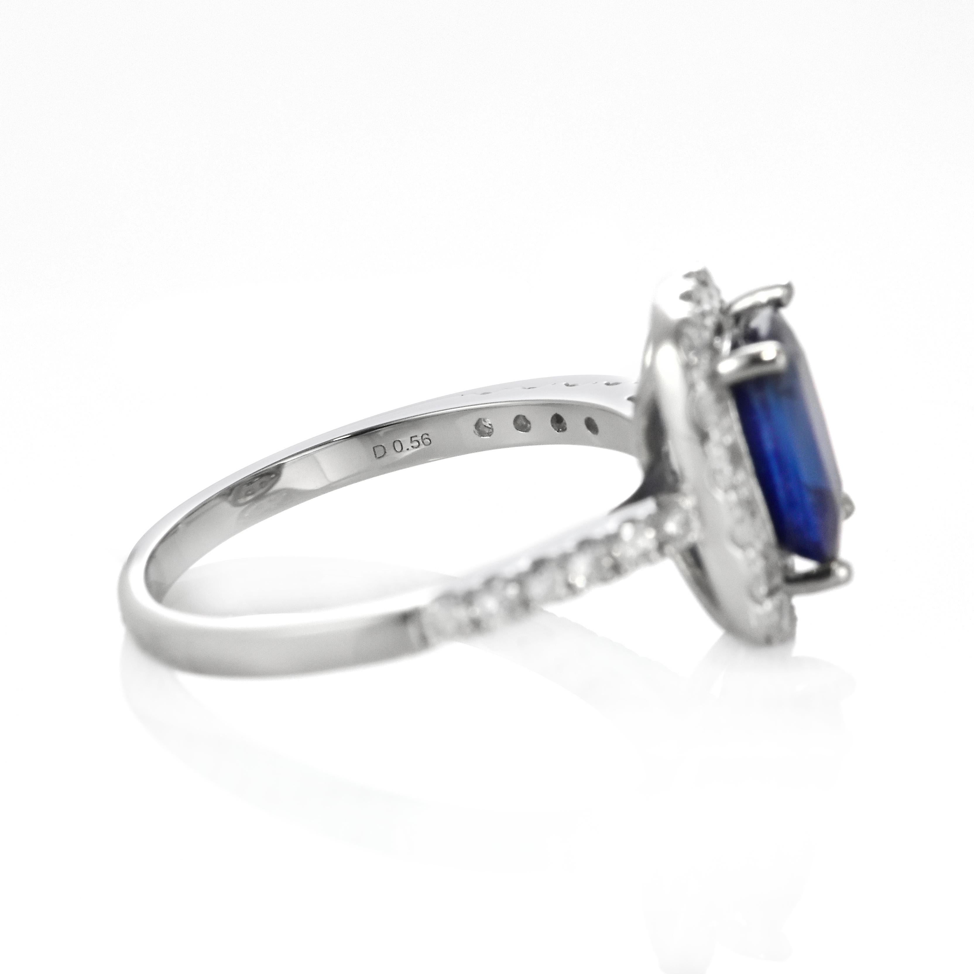 1.87 Carat Natural Royal Blue Sapphire and Diamond Ring Made in Platinum For Sale 1