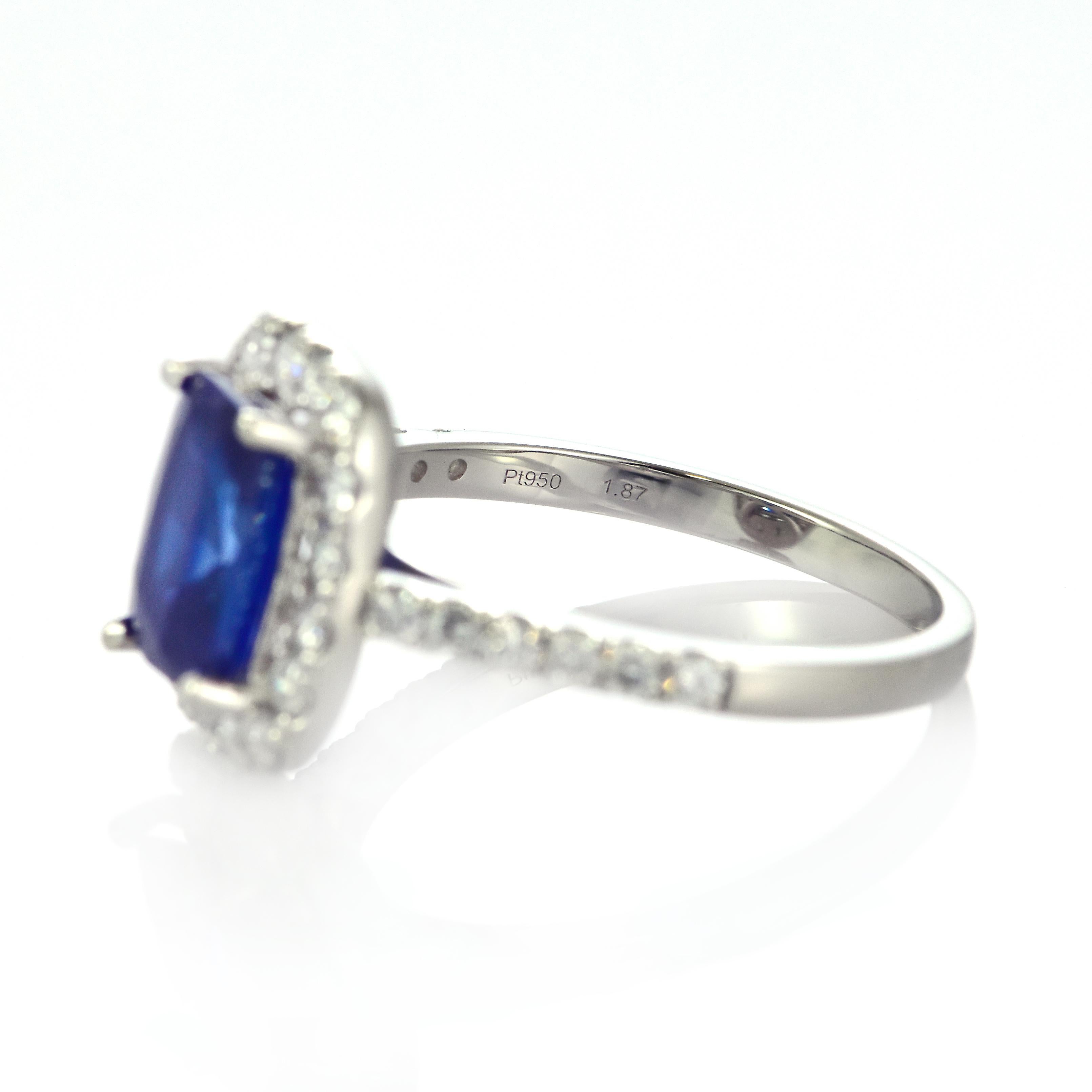 1.87 Carat Natural Royal Blue Sapphire and Diamond Ring Made in Platinum For Sale 2