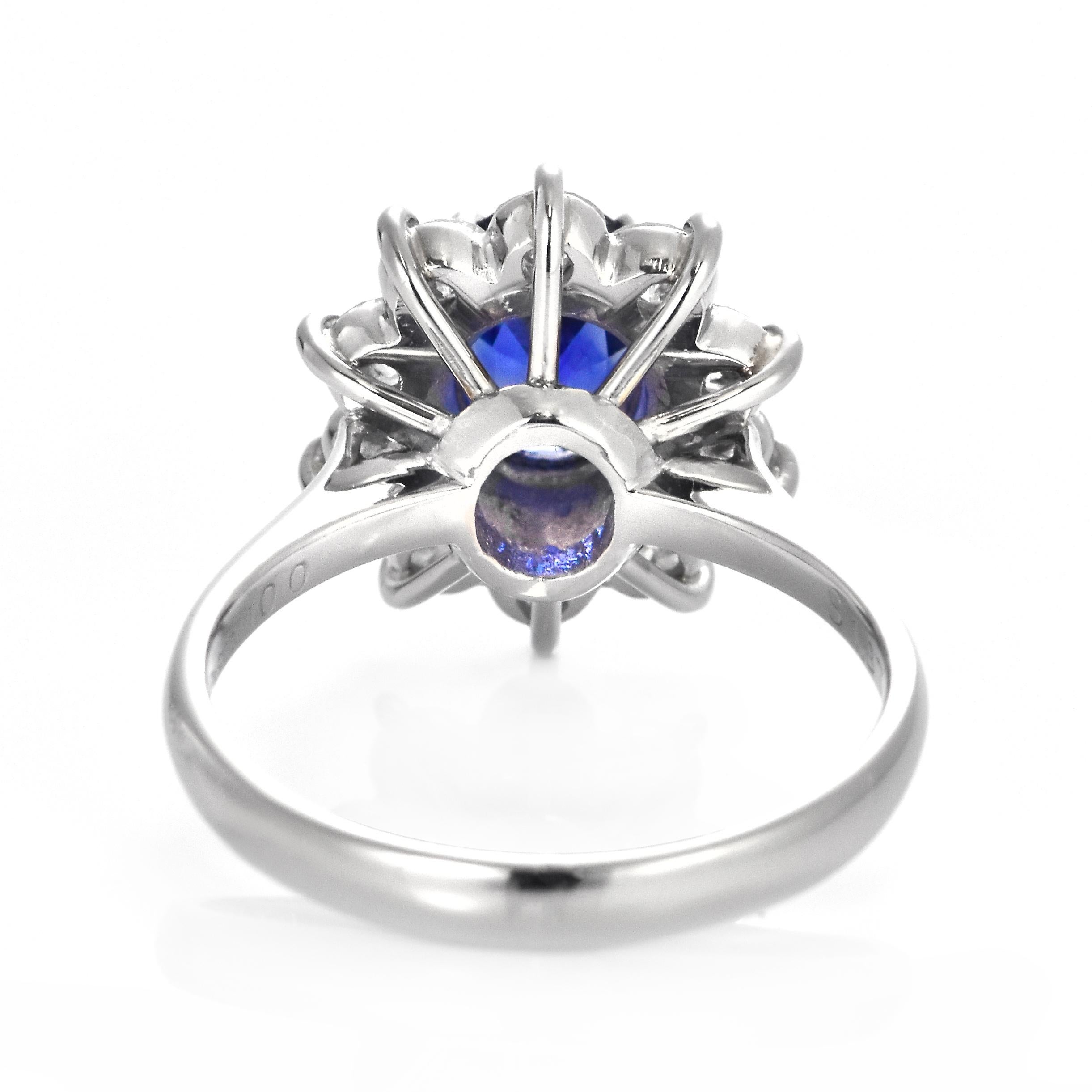 1.87 Carat Natural Velvet Blue Sapphire & Diamond Halo Set Ring Made in Platinum For Sale 6