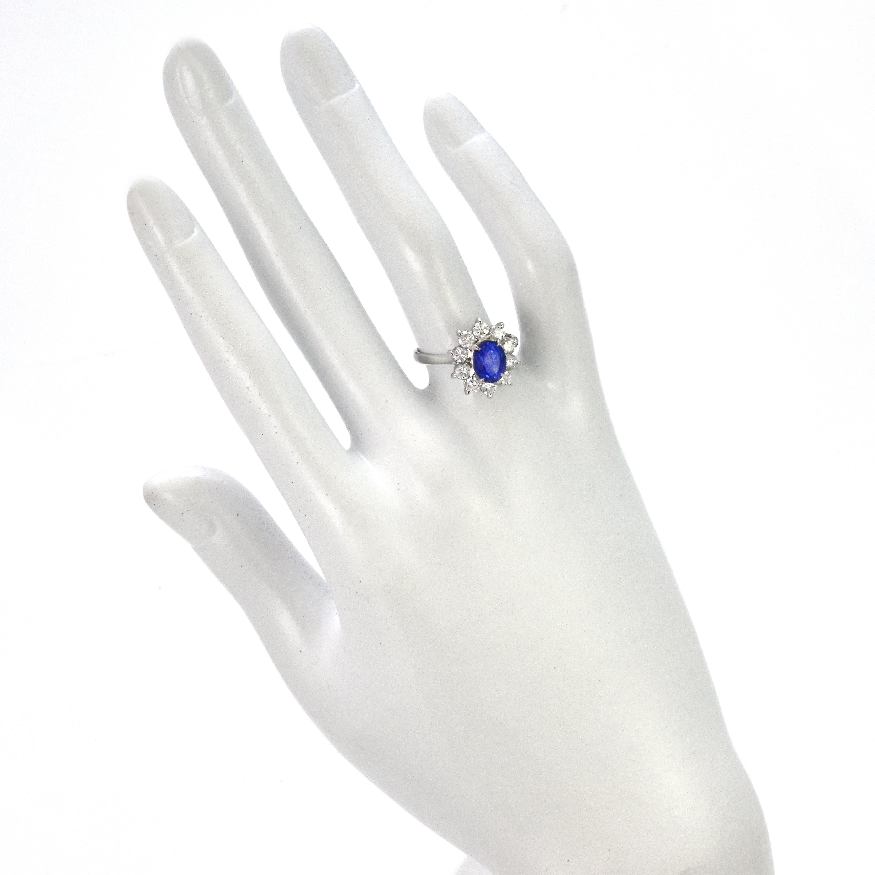 1.87 Carat Natural Velvet Blue Sapphire & Diamond Halo Set Ring Made in Platinum In New Condition For Sale In Tokyo, JP