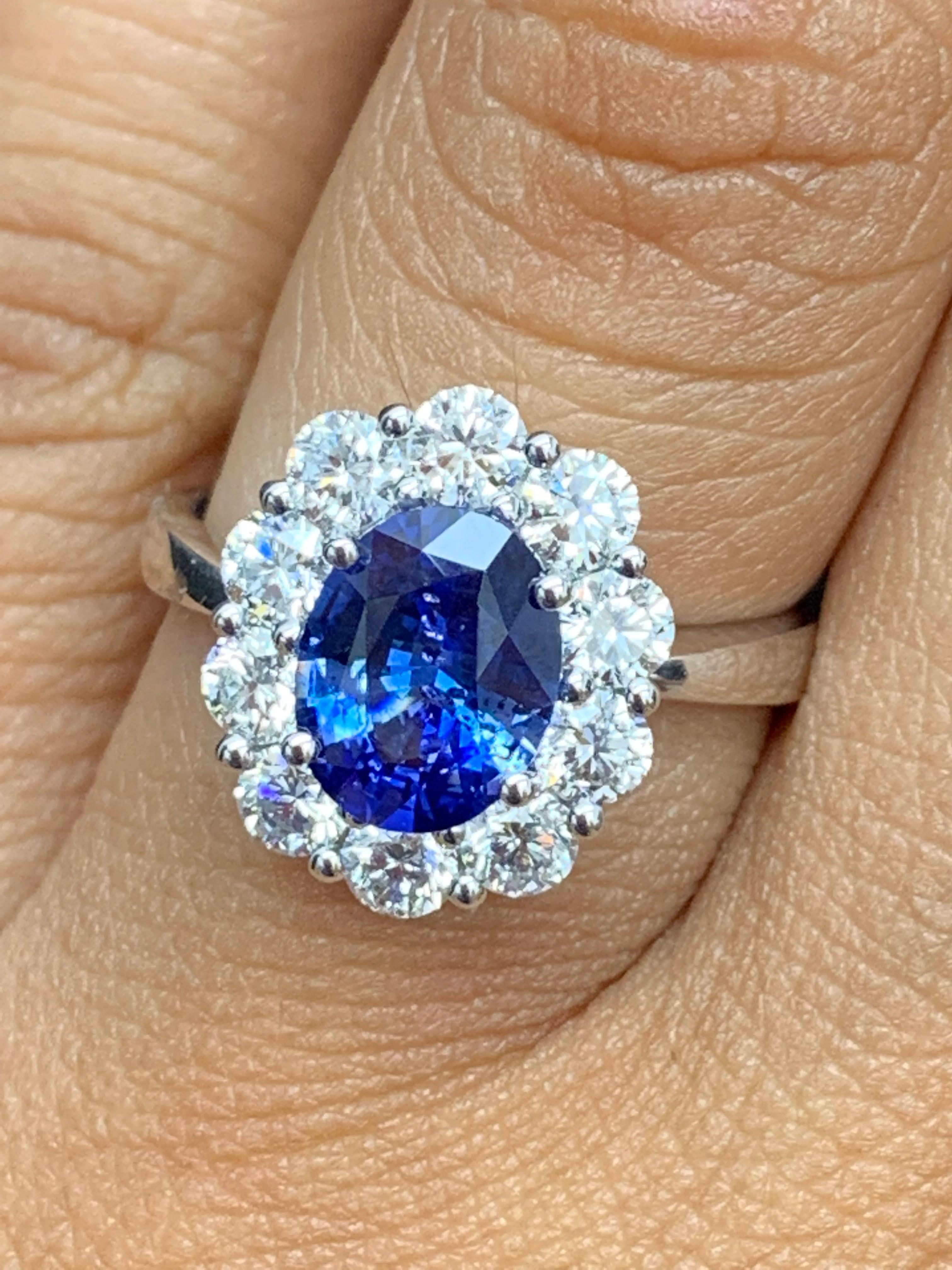 1.87 Carat Oval Cut Sapphire and Diamond Engagement Ring in 18K White Gold For Sale 3