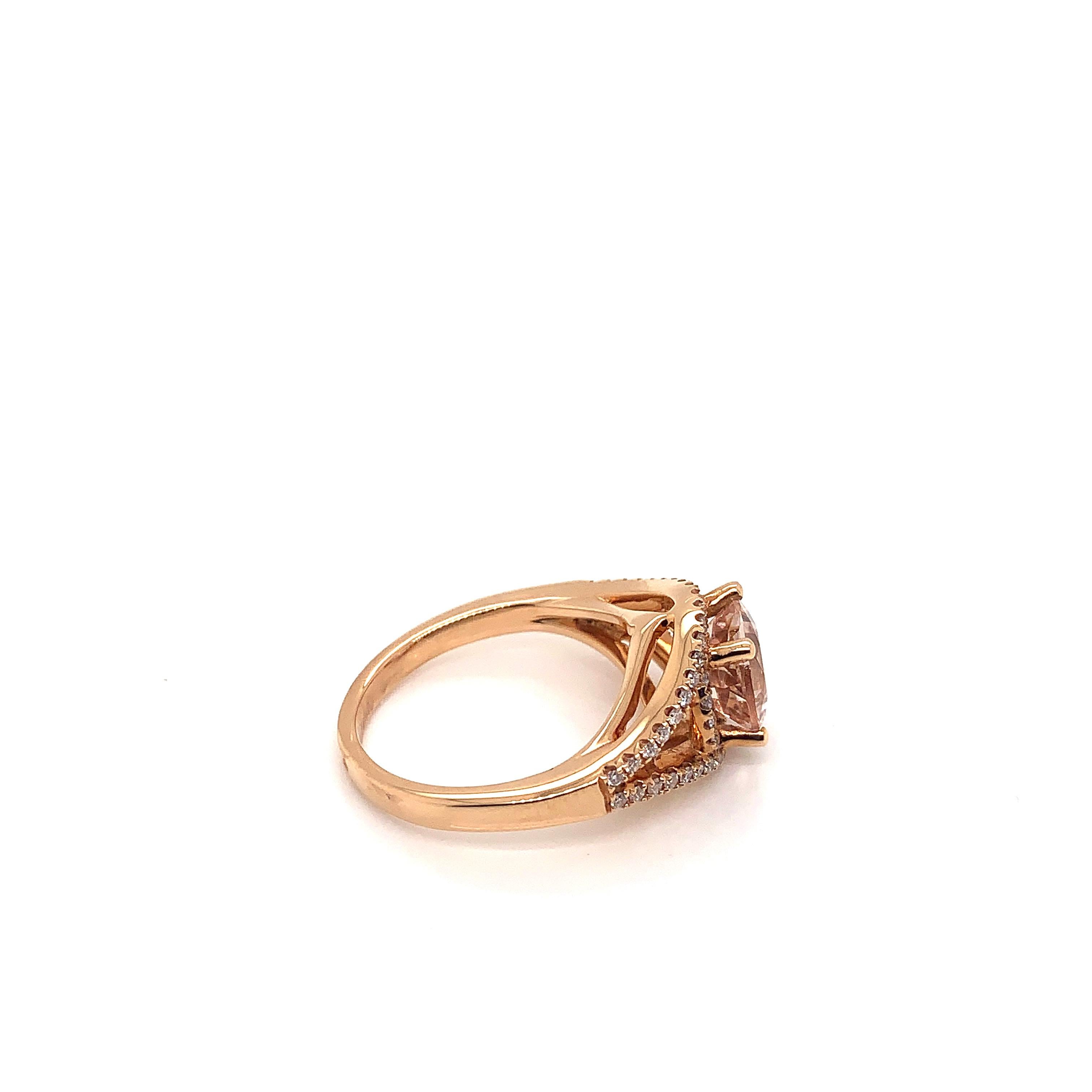 Round Cut 1.87 Carat Round Shaped Morganite Ring in 18 Karat Rose Gold with Diamonds For Sale