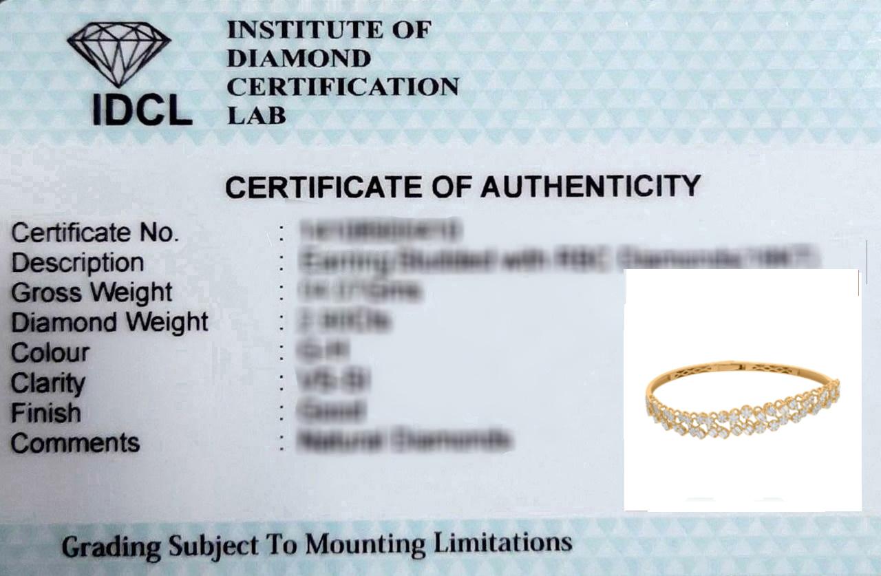 1.87 Carat SI Clarity HI Color Baguette Diamond Bangle Bracelet 14K Yellow Gold For Sale 2