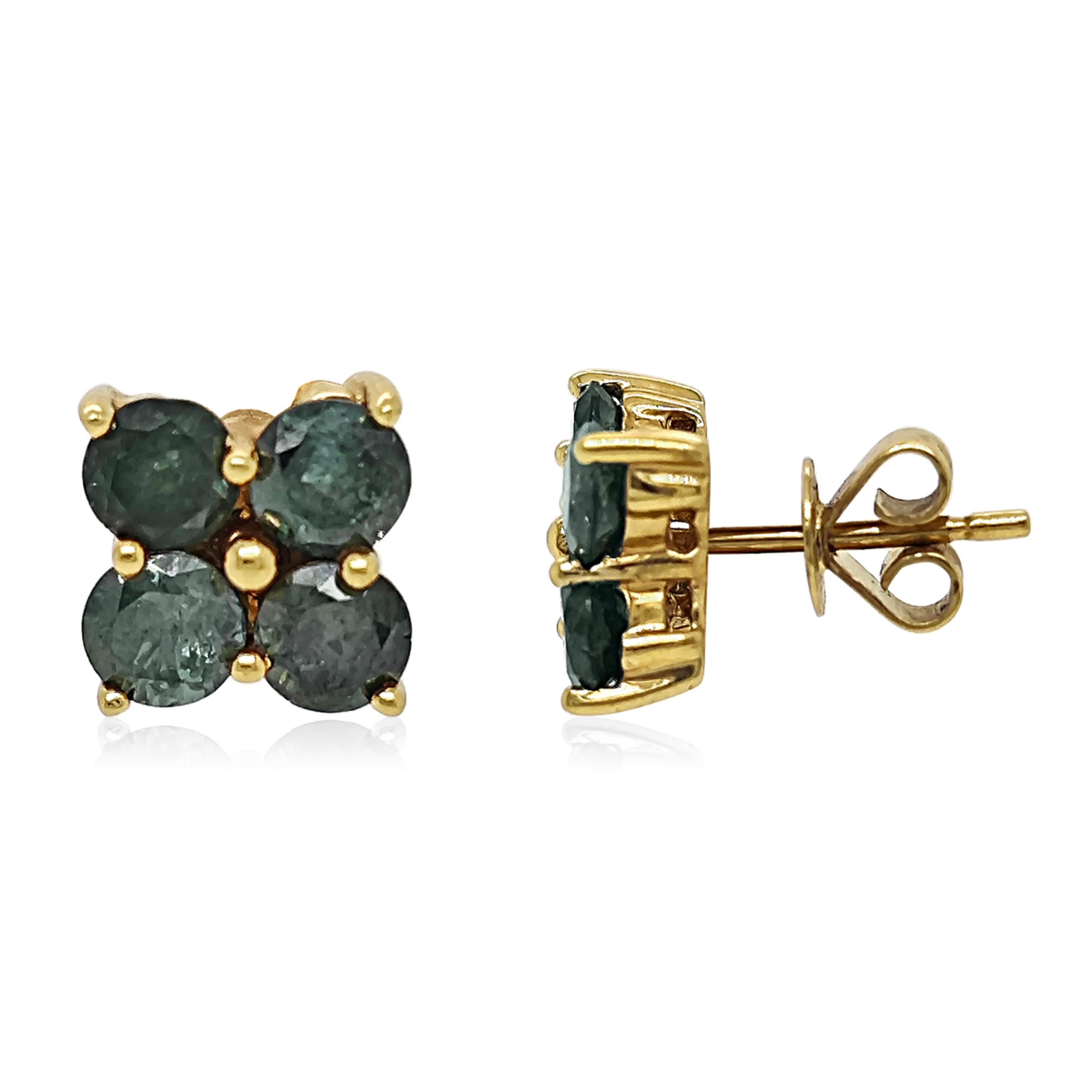 8 Treated Blue Diamonds: 1.87 Carats
Metal: 18K Yellow Gold, 2.87 Grams
