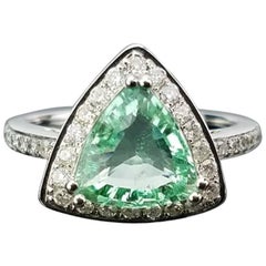 1.87 Karat Trillionenförmiger Pariaba- und Diamantring