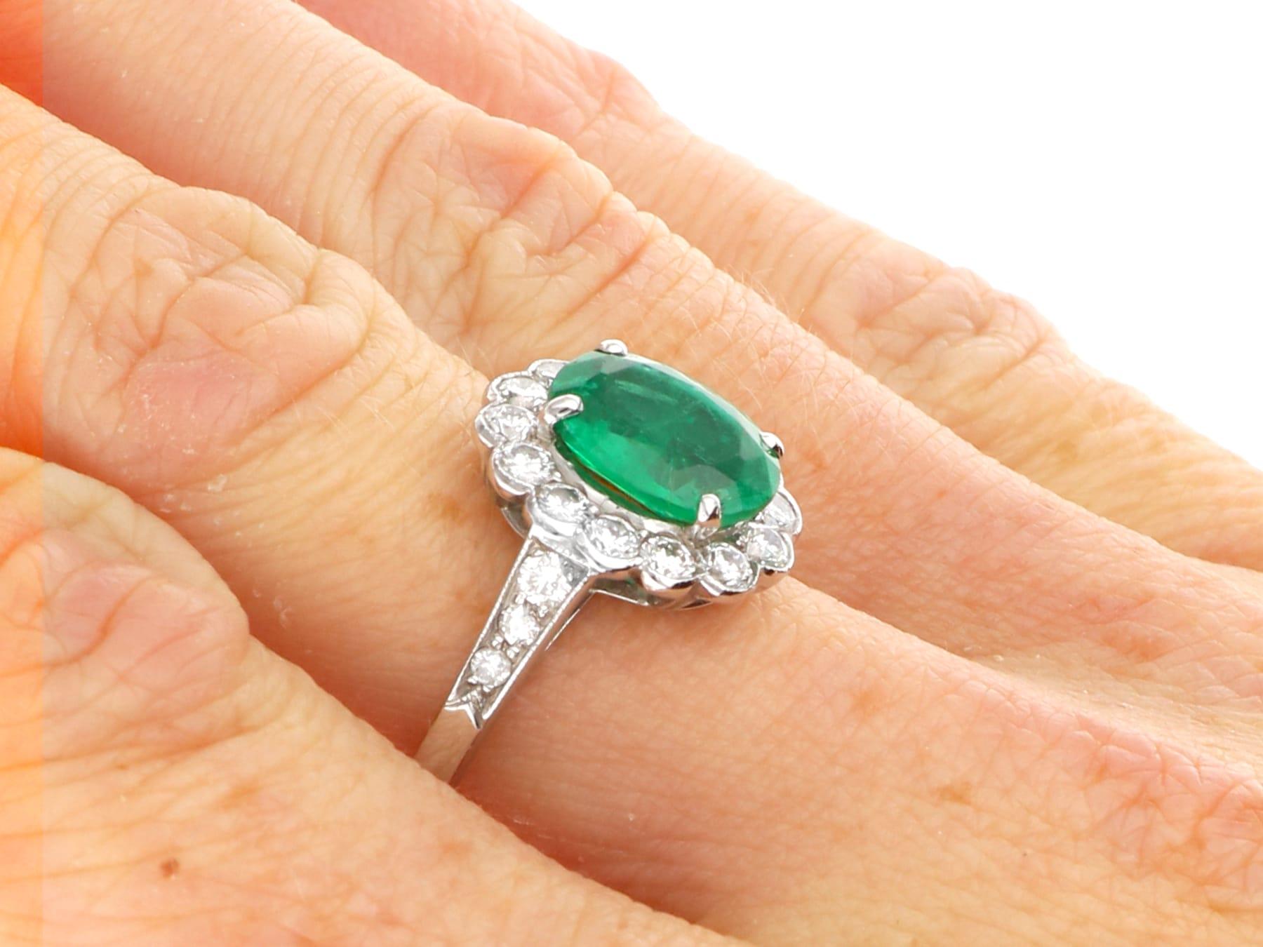 1,87 Karat sambischer Smaragd und 0,68 Karat Diamant Platin Kleiderring CIRCA 1935 im Angebot 7