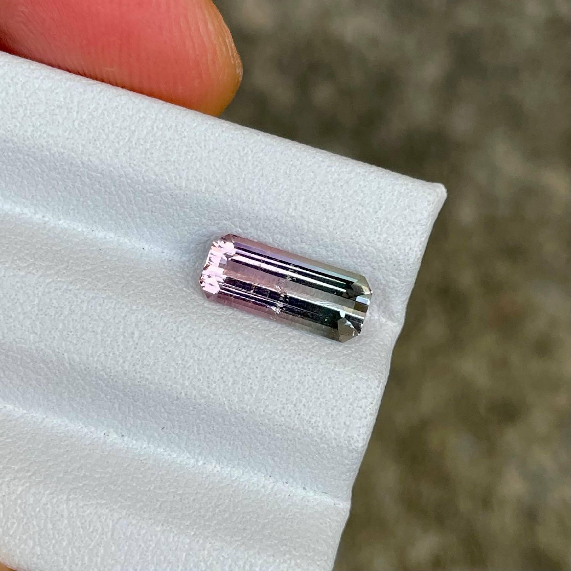 Pierre tourmaline bicolore taille émeraude afghane de 1,87 carat Neuf - En vente à Bangkok, TH
