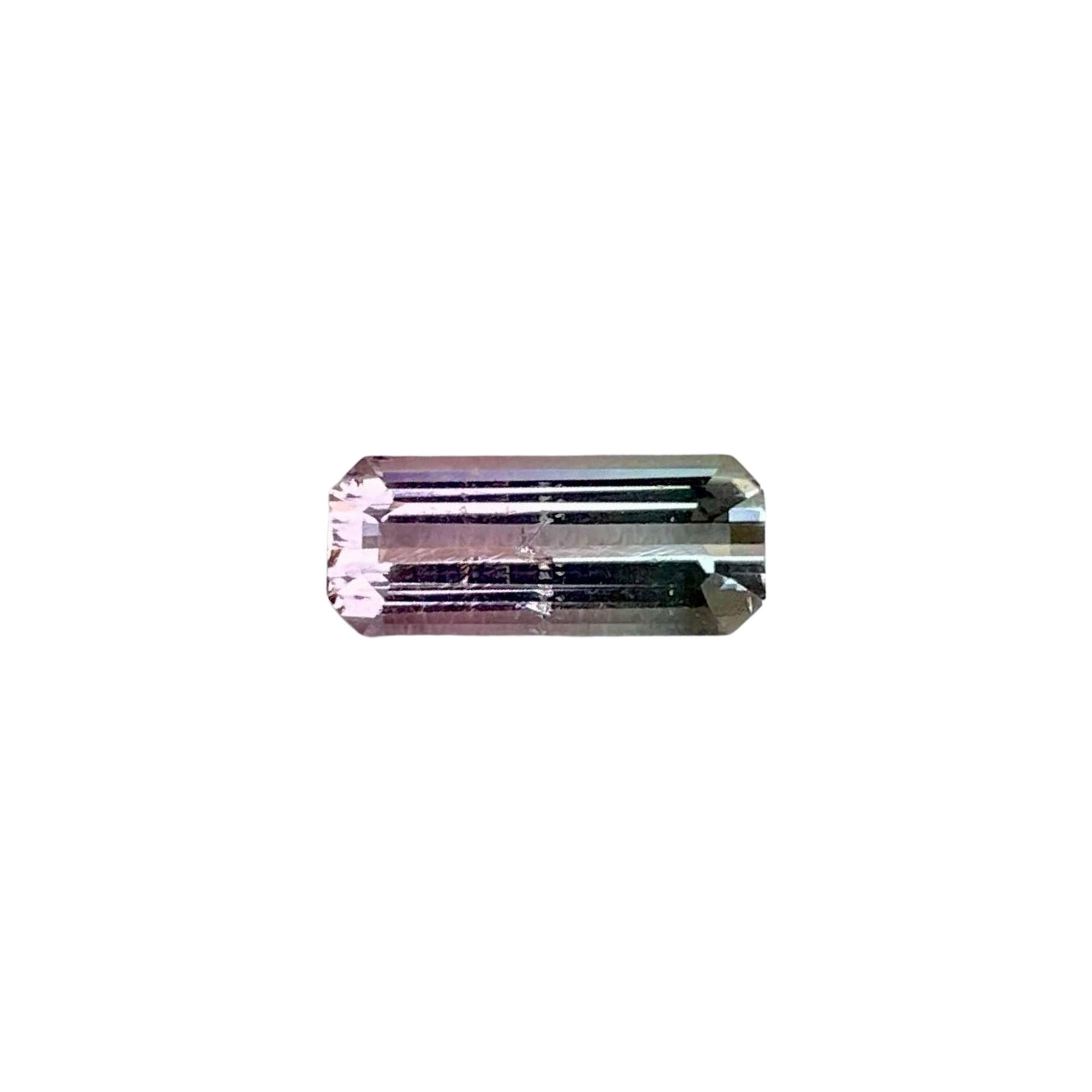 Pierre tourmaline bicolore taille émeraude afghane de 1,87 carat en vente 3