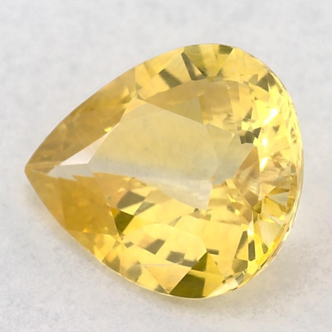 Questo zaffiro giallo naturale offre eleganza e raffinatezza. Con la sua ricca saturazione del colore e il taglio preciso, è il centro perfetto per un anello di fidanzamento o per un design di gioielli di lusso.

Questo zaffiro proviene dallo Sri