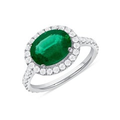 Esmeralda de Zambia de 1,87 quilates y diamantes de 0,65 quilates en anillo de compromiso de oro blanco de 14 quilates