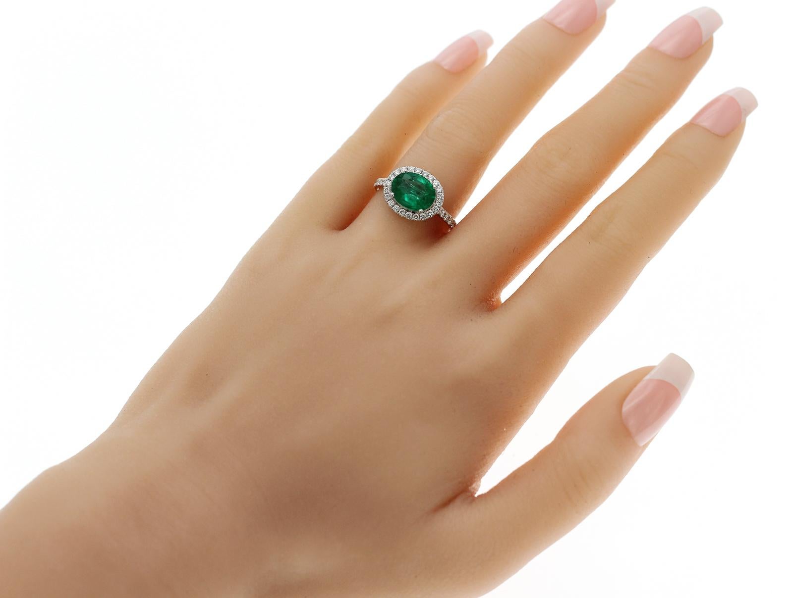 Round Cut 1.87 Ct Zambian Emerald & 0.65 Ct Diamonds in 14K White Gold Engagement Ring For Sale