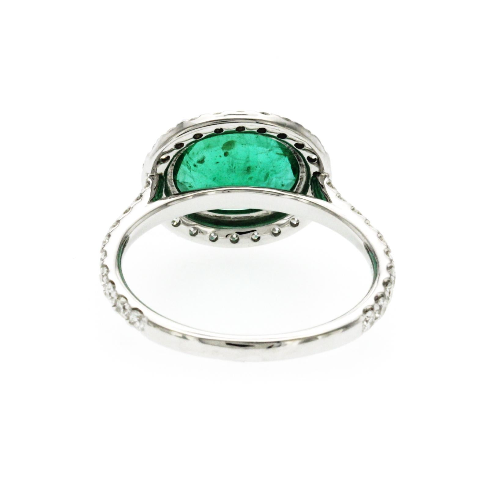 Women's or Men's 1.87 Ct Zambian Emerald & 0.65 Ct Diamonds in 14K White Gold Engagement Ring For Sale