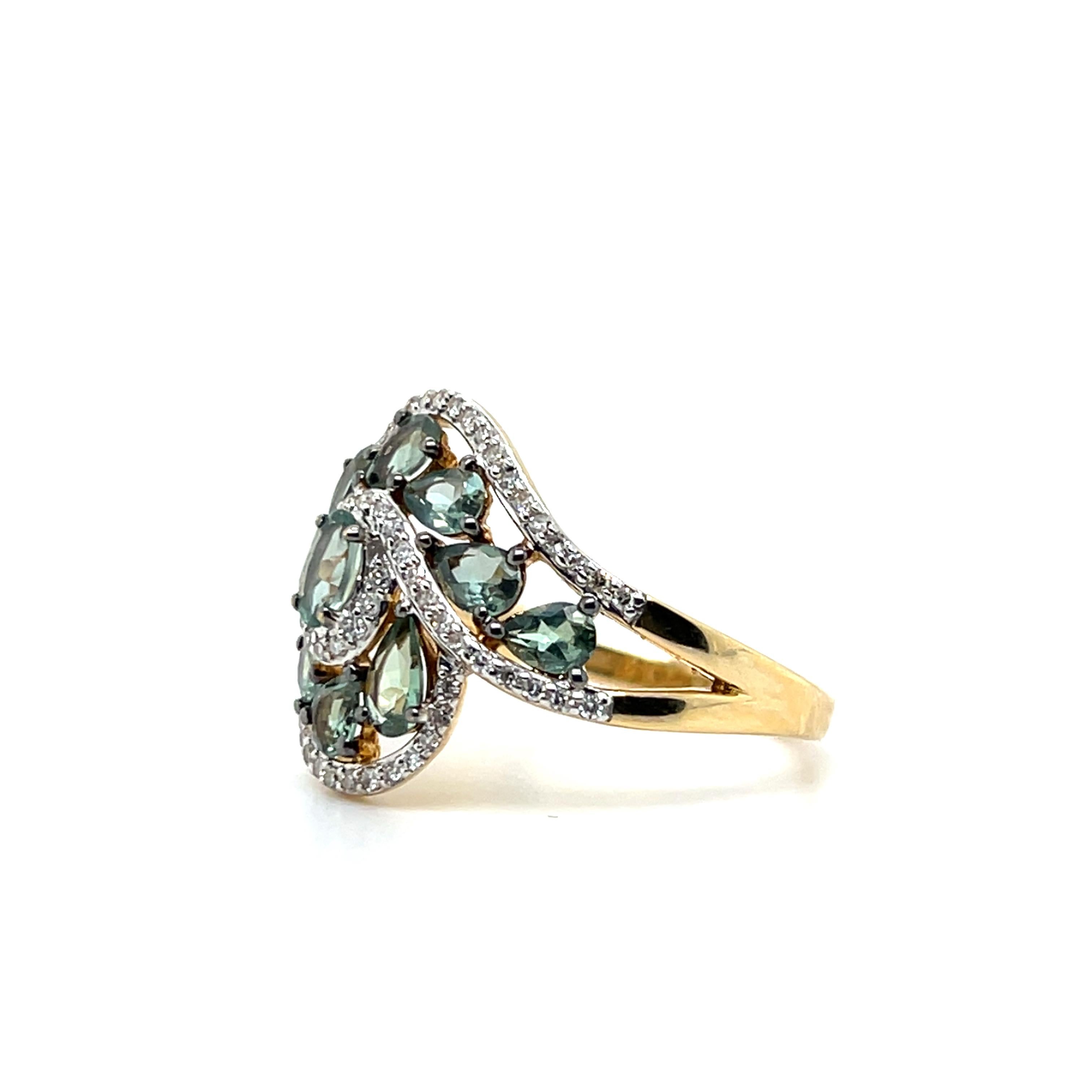 Vintage 1.87 TCW Chrysoberyl and Diamond Two-Tone Gold Cocktail Ring For Sale 1