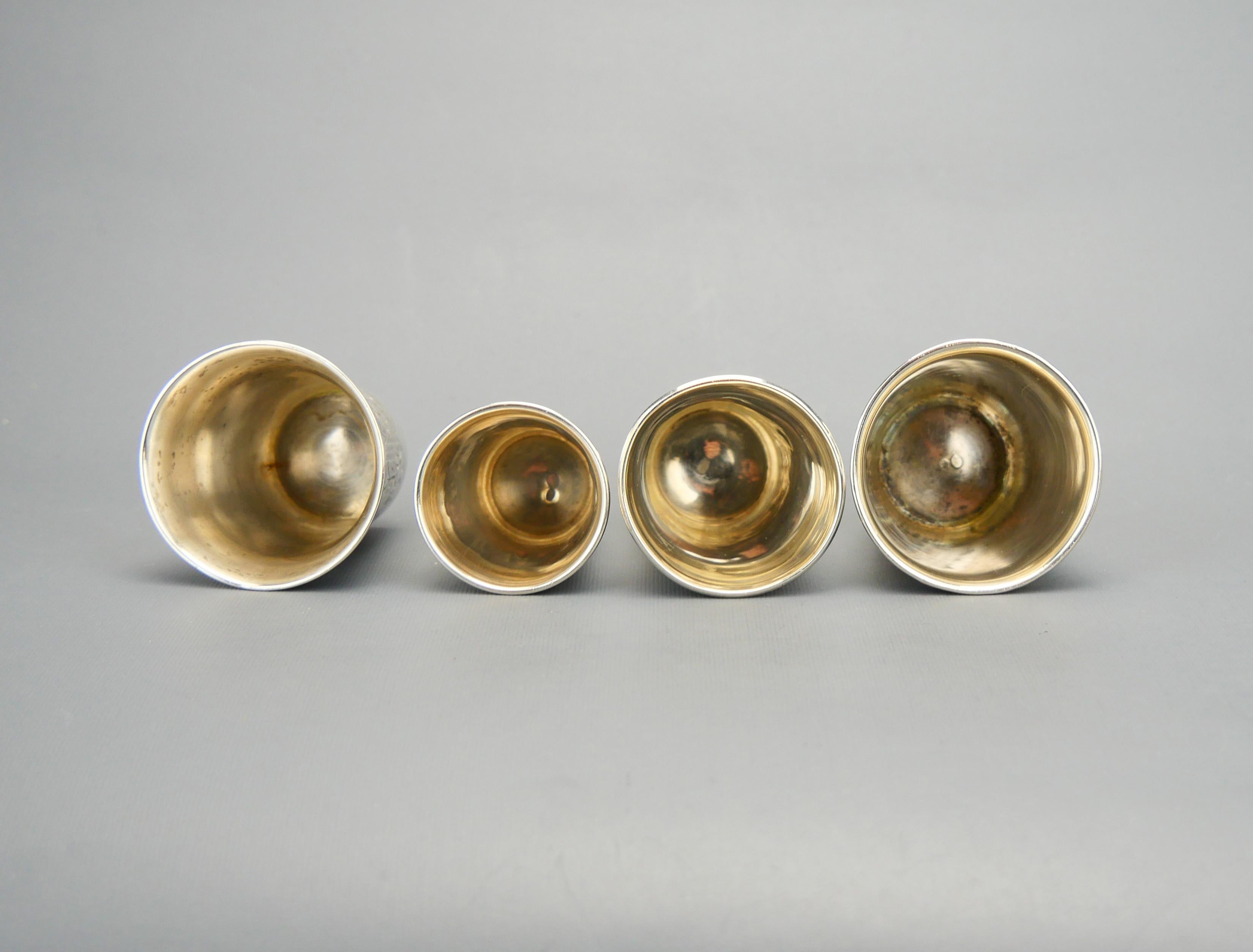 1870-1900 Quattro antichi bicchieri da vodka in argento Sterling 84/ 76 grammi in vendita 3