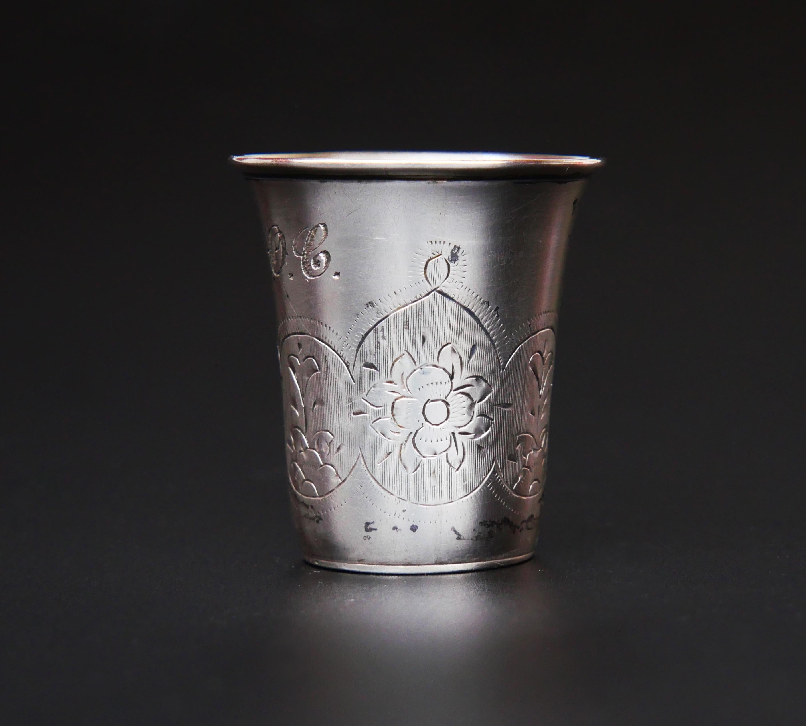 1870-1900 Quattro antichi bicchieri da vodka in argento Sterling 84/ 76 grammi in vendita 8