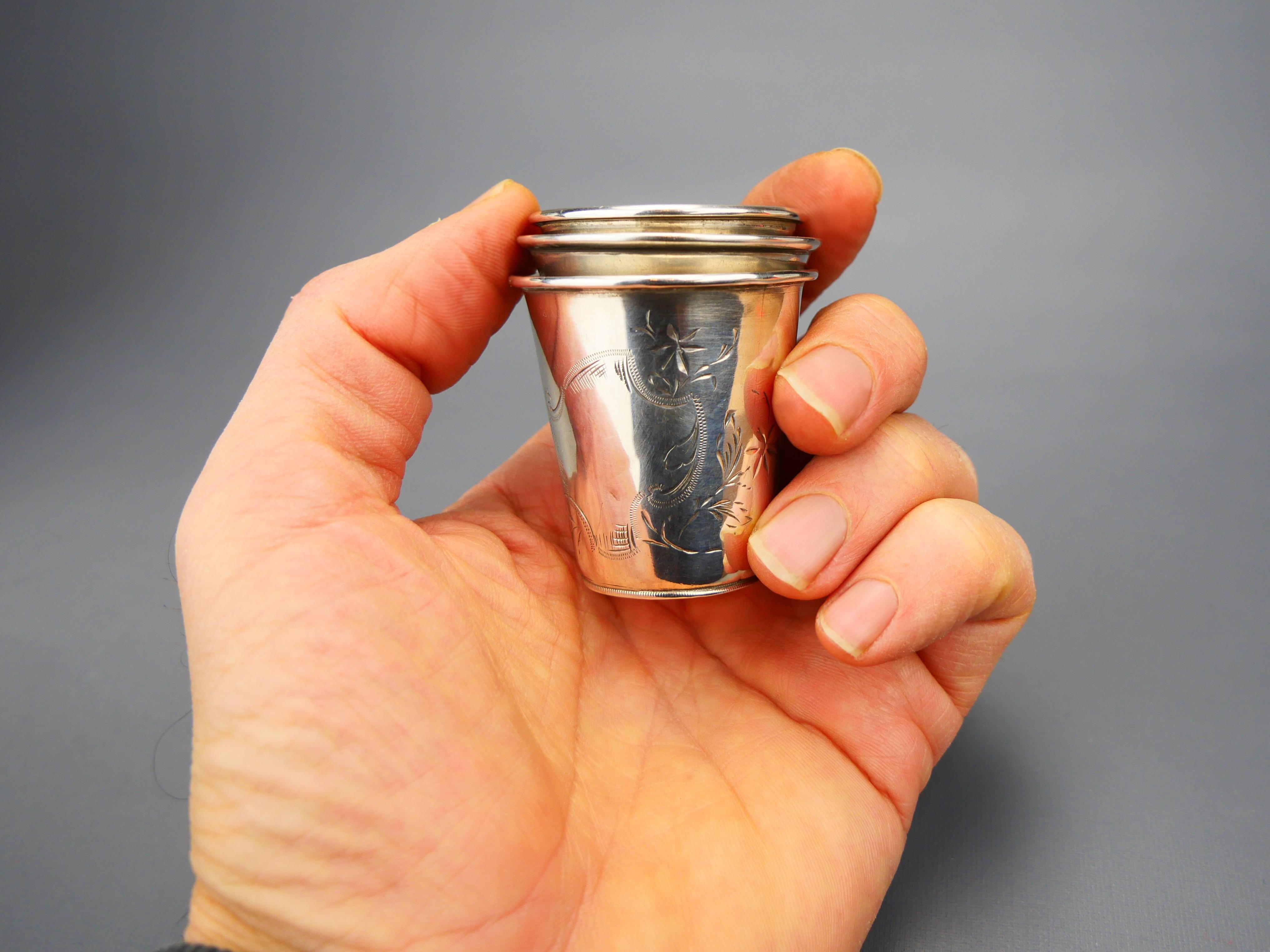 1870-1900 Quattro antichi bicchieri da vodka in argento Sterling 84/ 76 grammi in vendita 1