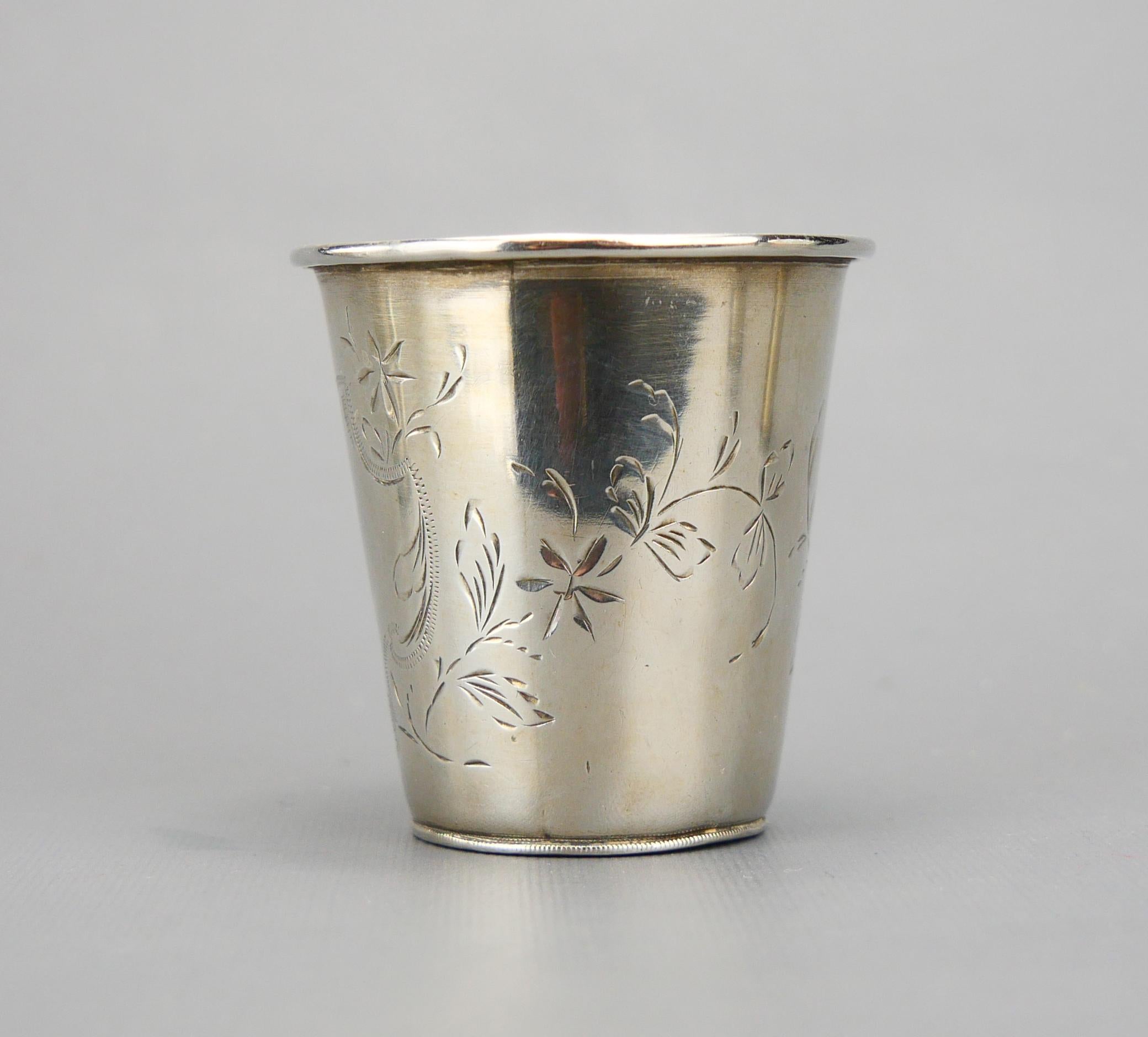 1870-1900 Quattro antichi bicchieri da vodka in argento Sterling 84/ 76 grammi in vendita 5