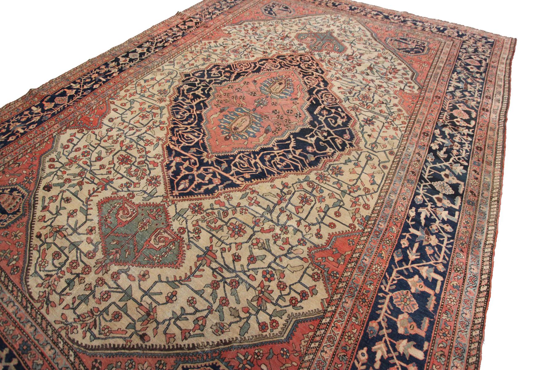1870 Antiker persischer Farahan-Teppich Antiker Farahan-Teppich Pfauenmuster (Spätes 19. Jahrhundert) im Angebot