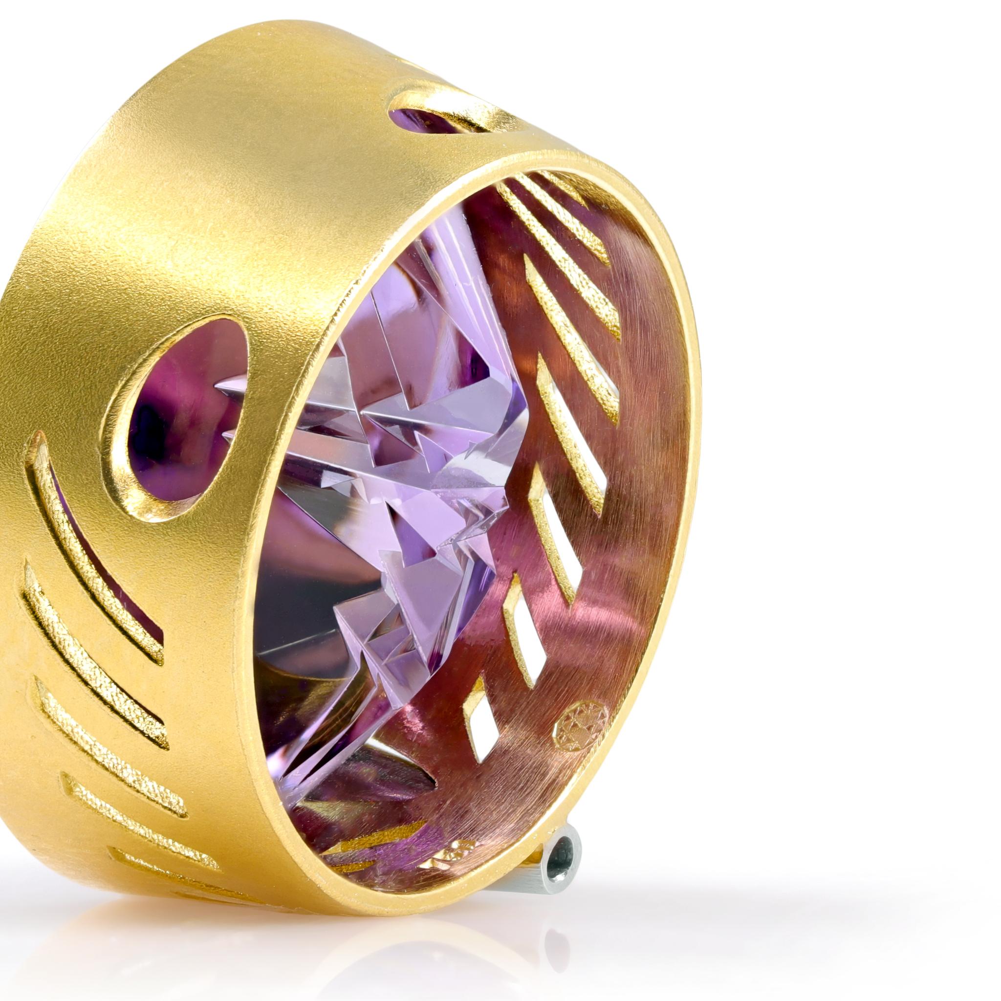 Round Cut 18.70 Carat Amethyst Diamond Gold Platinum Pendant Necklace, Atelier Munsteiner For Sale