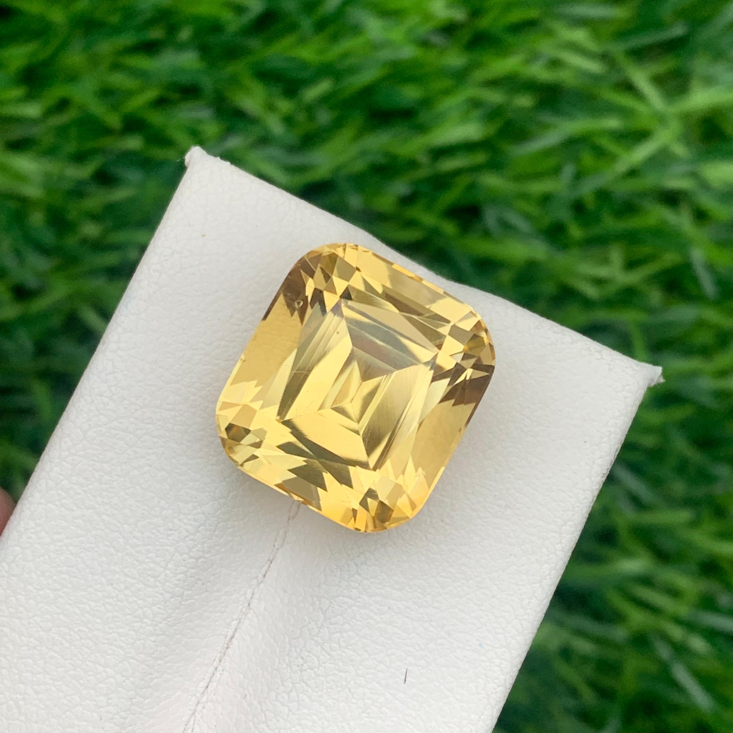 18.70 Carat Natural Loose Yellow Citrine Gemstone From Brazil Mine Cushion Cut In New Condition For Sale In Peshawar, PK