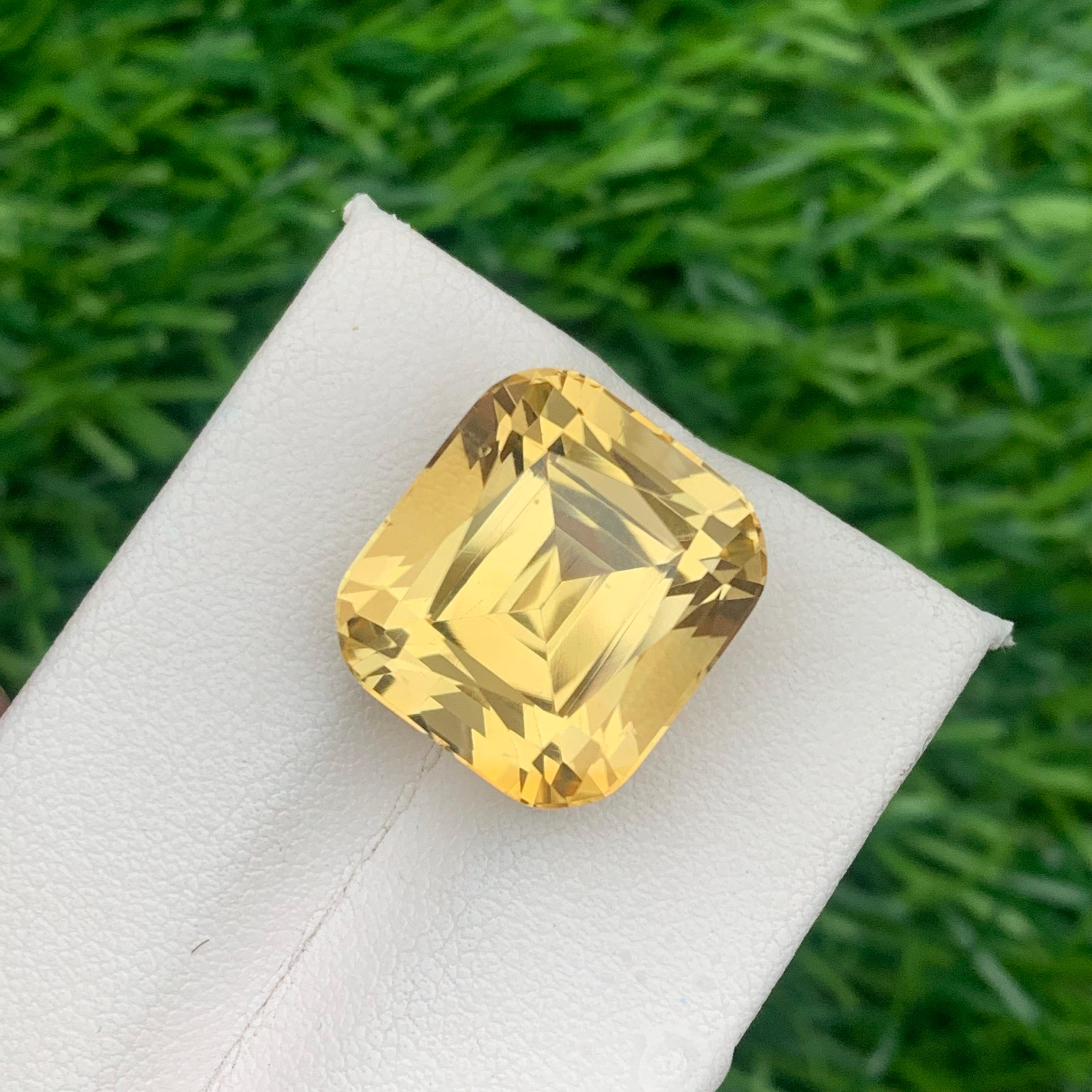 18.70 Carat Natural Loose Yellow Citrine Gemstone From Brazil Mine Cushion Cut In New Condition For Sale In Peshawar, PK